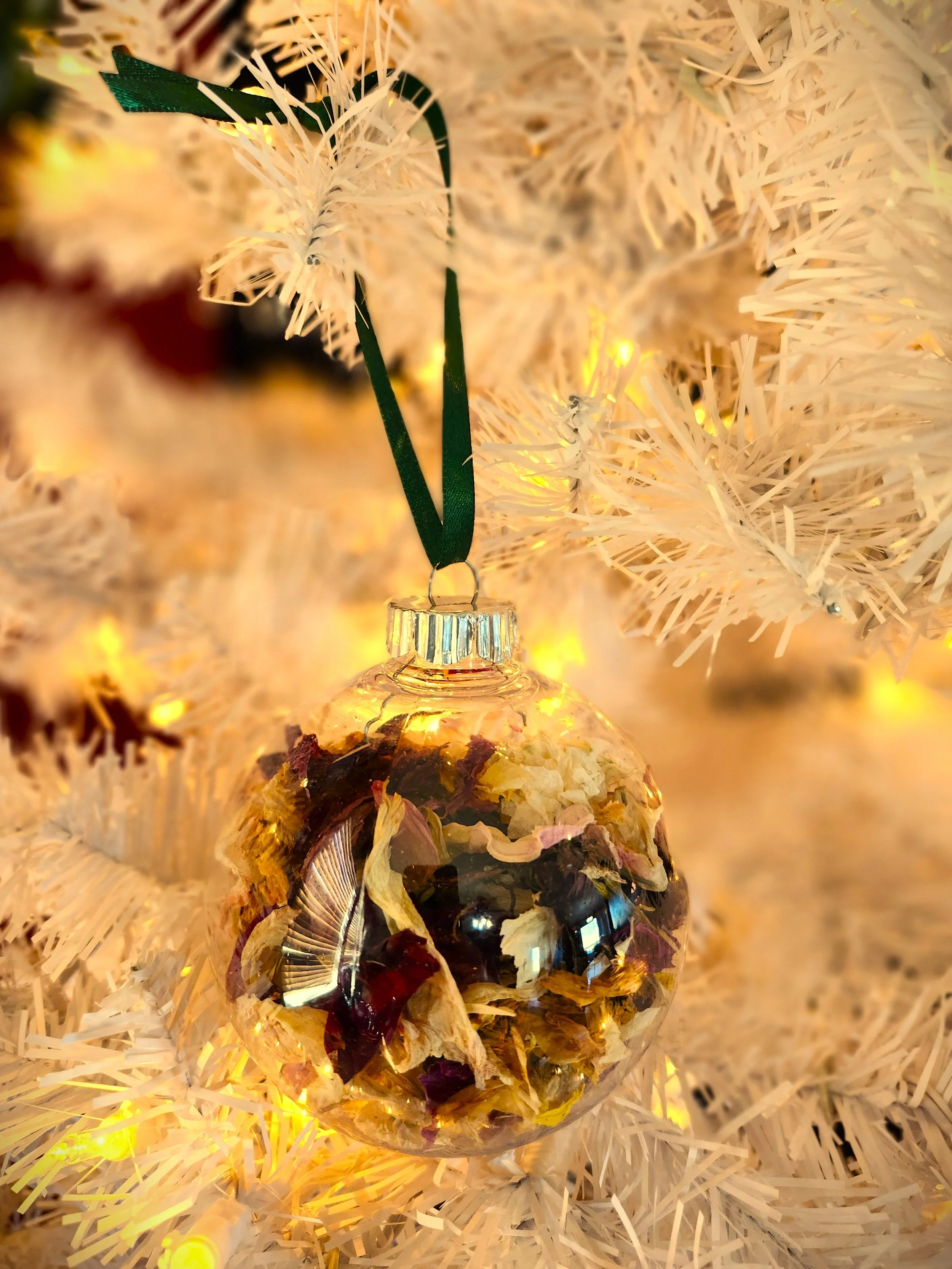 Globe dried flower ornaments 3.jpg