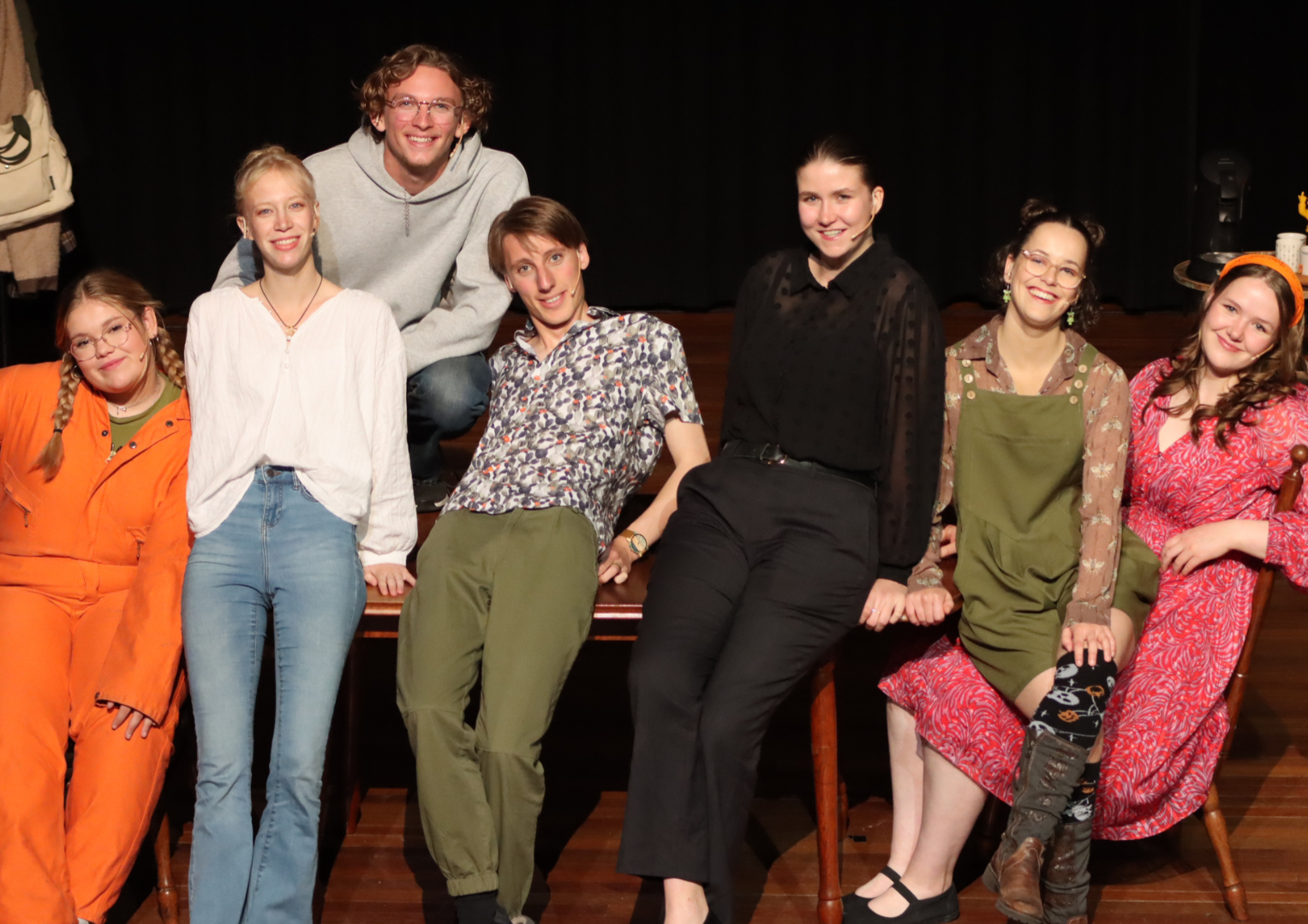 Een dubbele recensie van “Treurwilg”