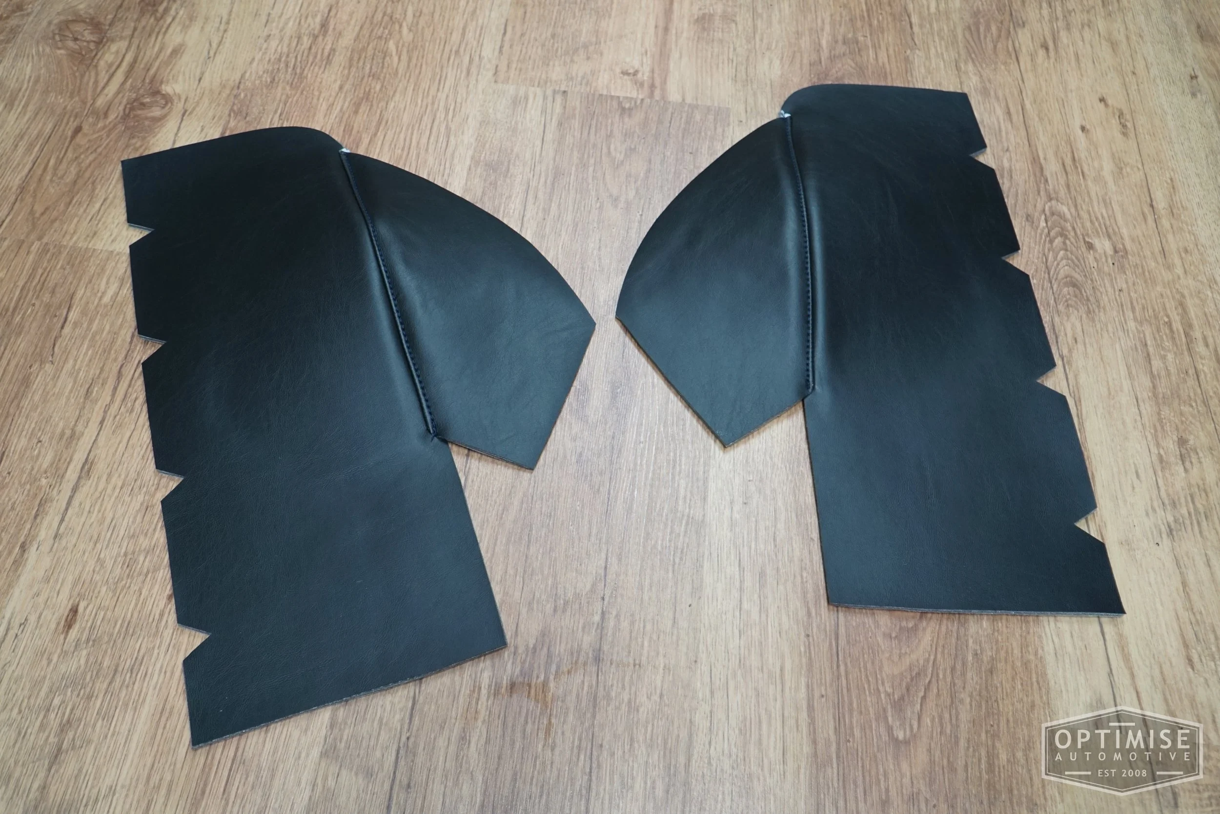 Clearance Classic Mini Rear Wheel Arch Covers - Black:Blue.jpg