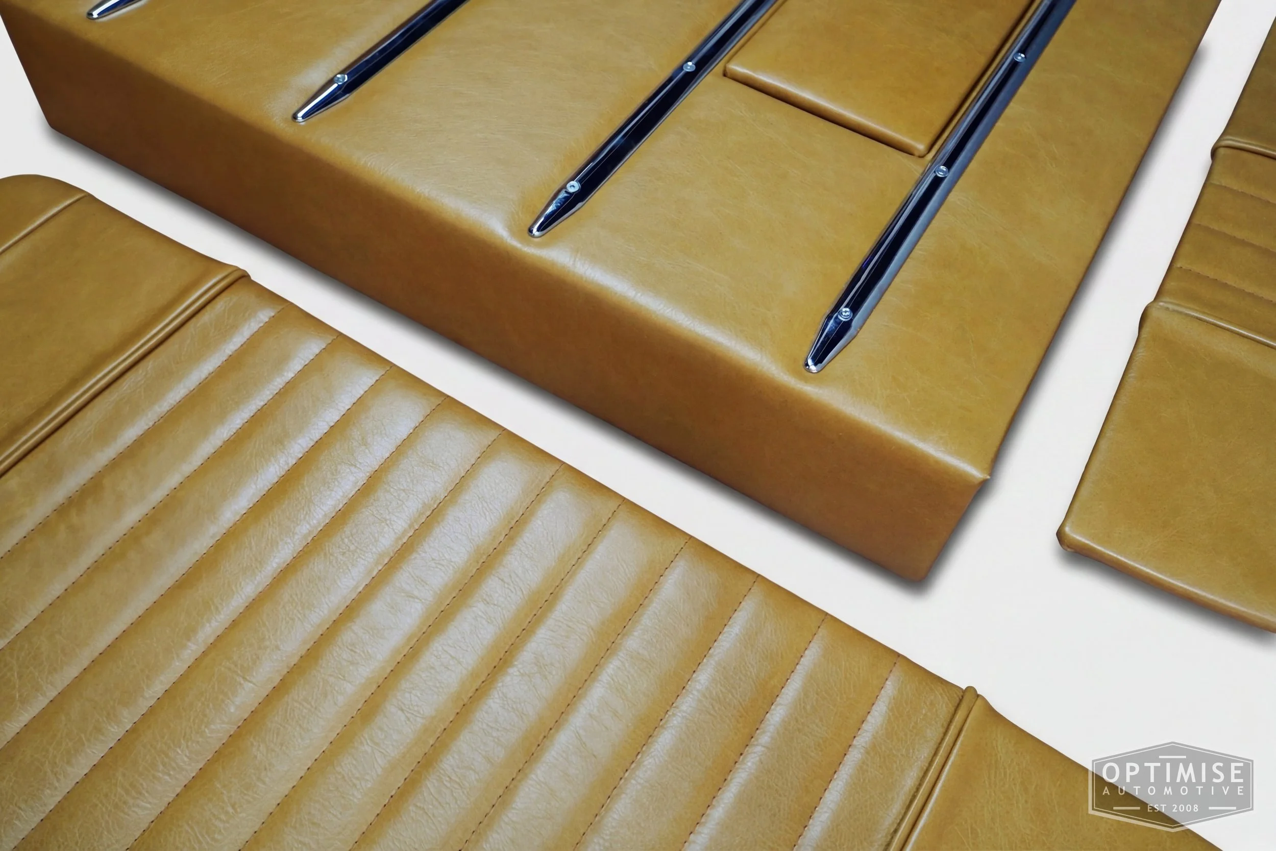 Classic Mini boot lining kit, trimmed in Crest Old English saddle leather.