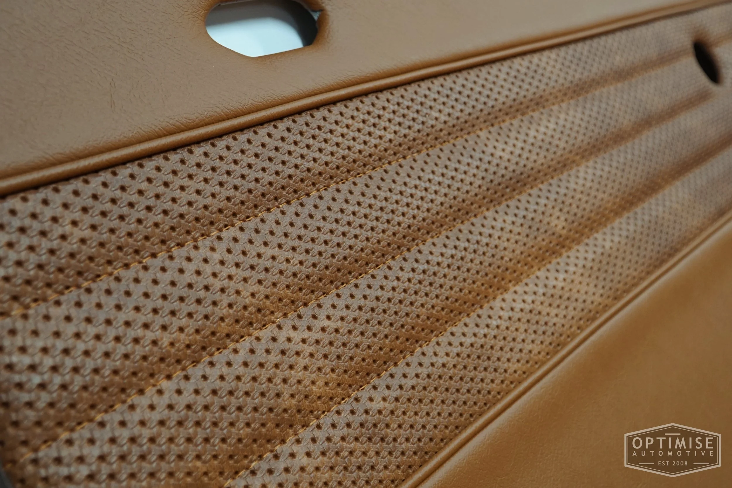 Classic Mini Wide-Stripe Fluted door cards, trimmed in light brown (tan) vinyl leatherette and light brown (tan) basketweave with light brown (tan) piping & stitching.