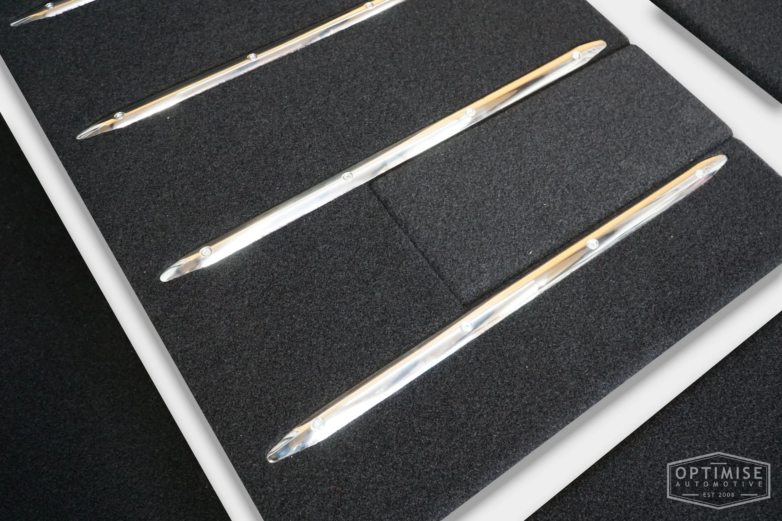Classic Mini carpet boot lining kit, trimmed in black carpet.
