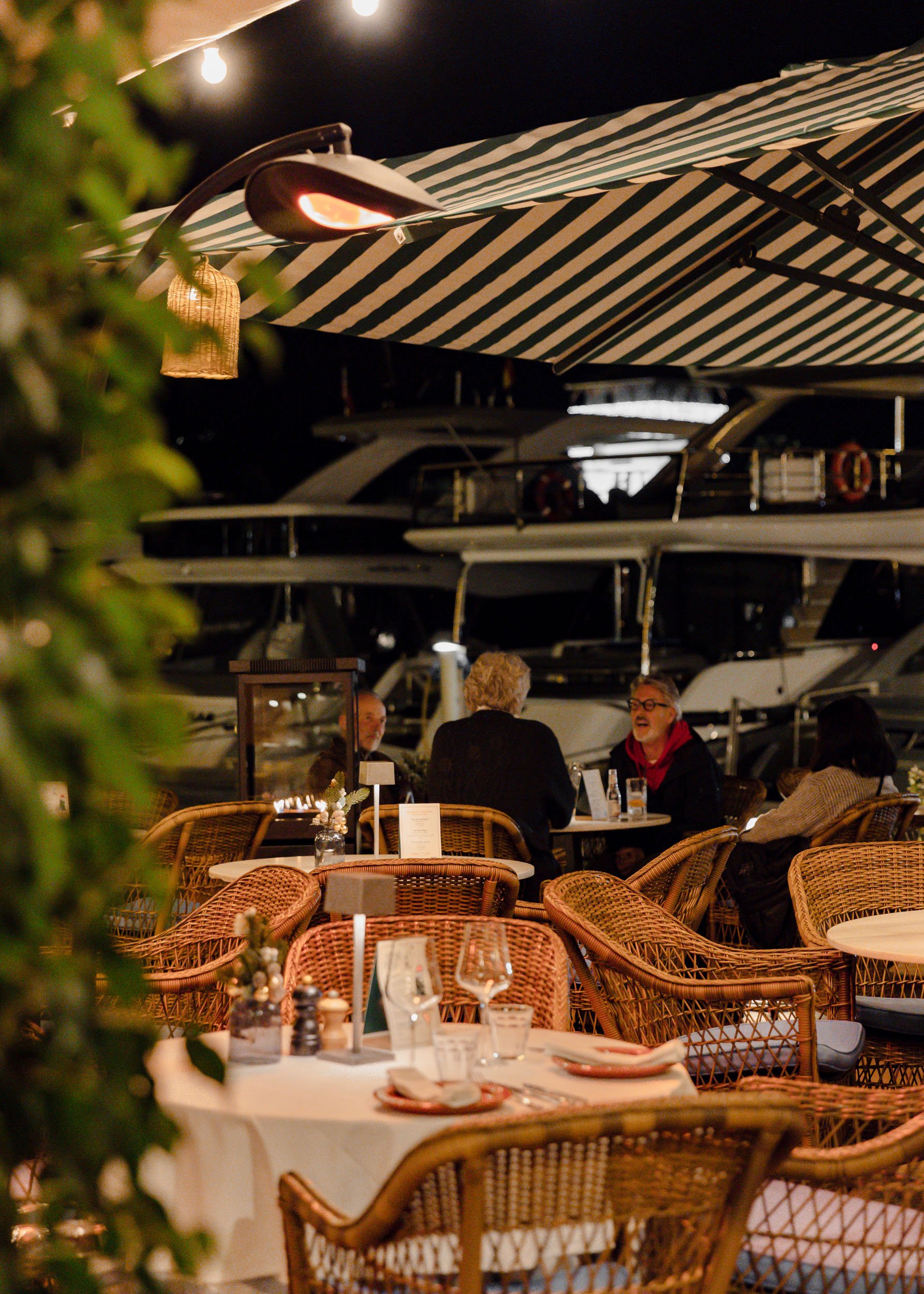 Wellies-restaurant_2.jpg