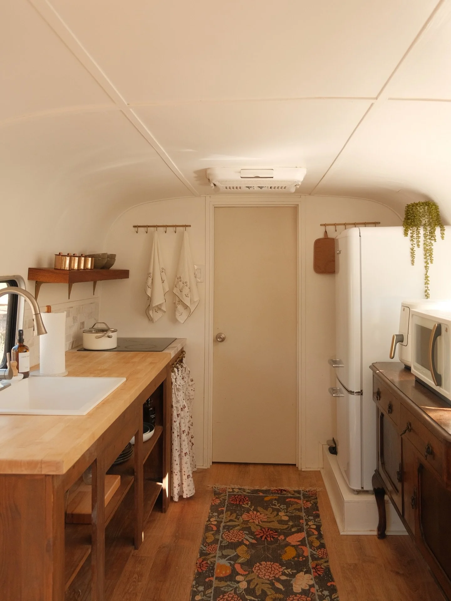 Our renovated Avion rental &ldquo;Avonlea&rdquo; needed a permanent place on the feed!! Comment if you know the book this rental is named after!!
