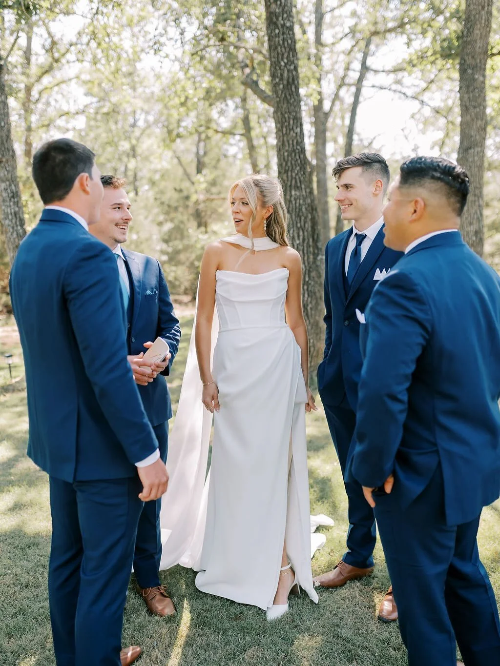 Can you pull off a beautiful Texas Hill Country Wedding without spending a fortune?  You can at Wild Roots.
#texashillcountrywedding #diywedding #weddingfashion  Photography by @whitleyjaephotography