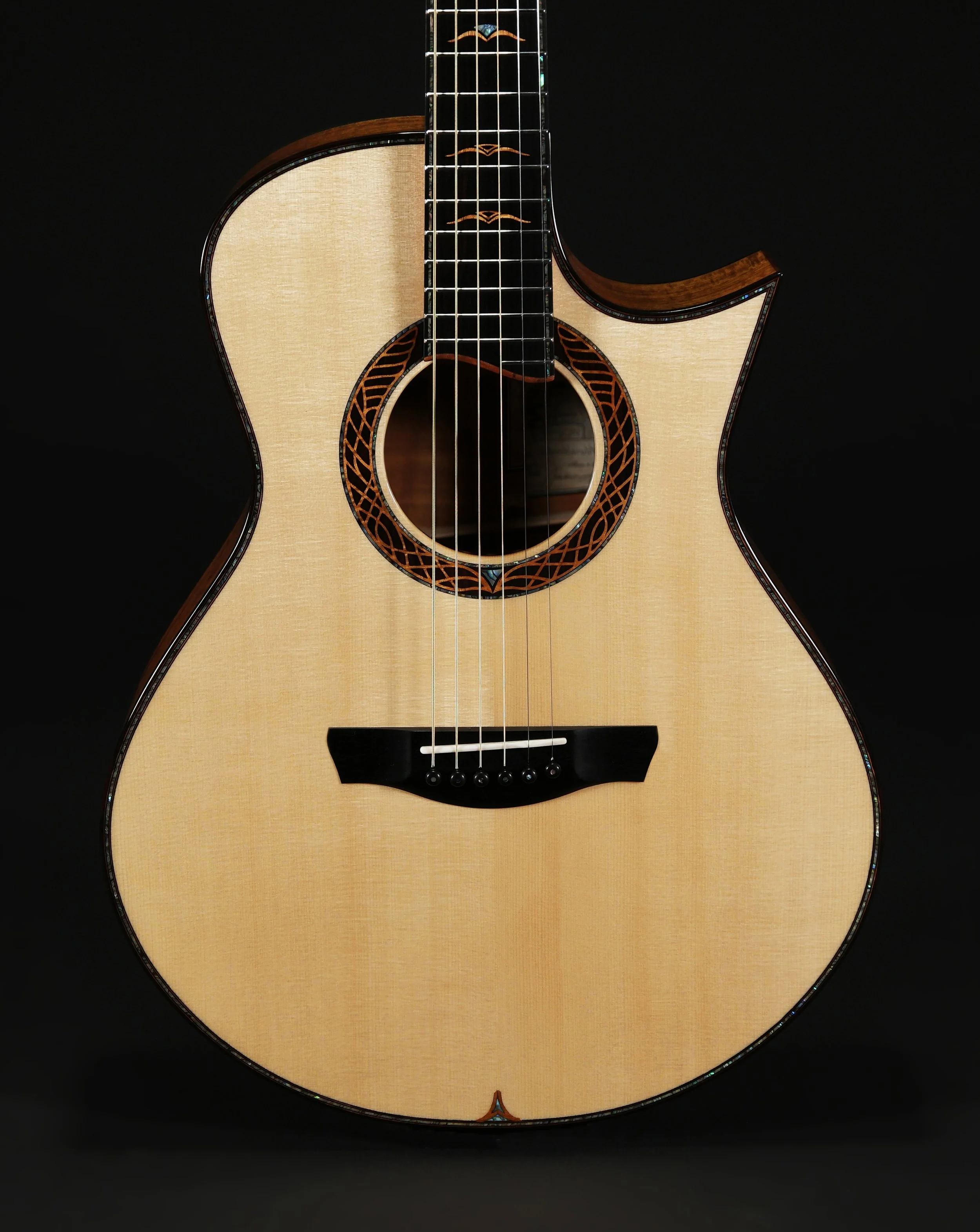 Woodland Edition - SJ model with Mastergrade German Spruce top & Florentine cutaway