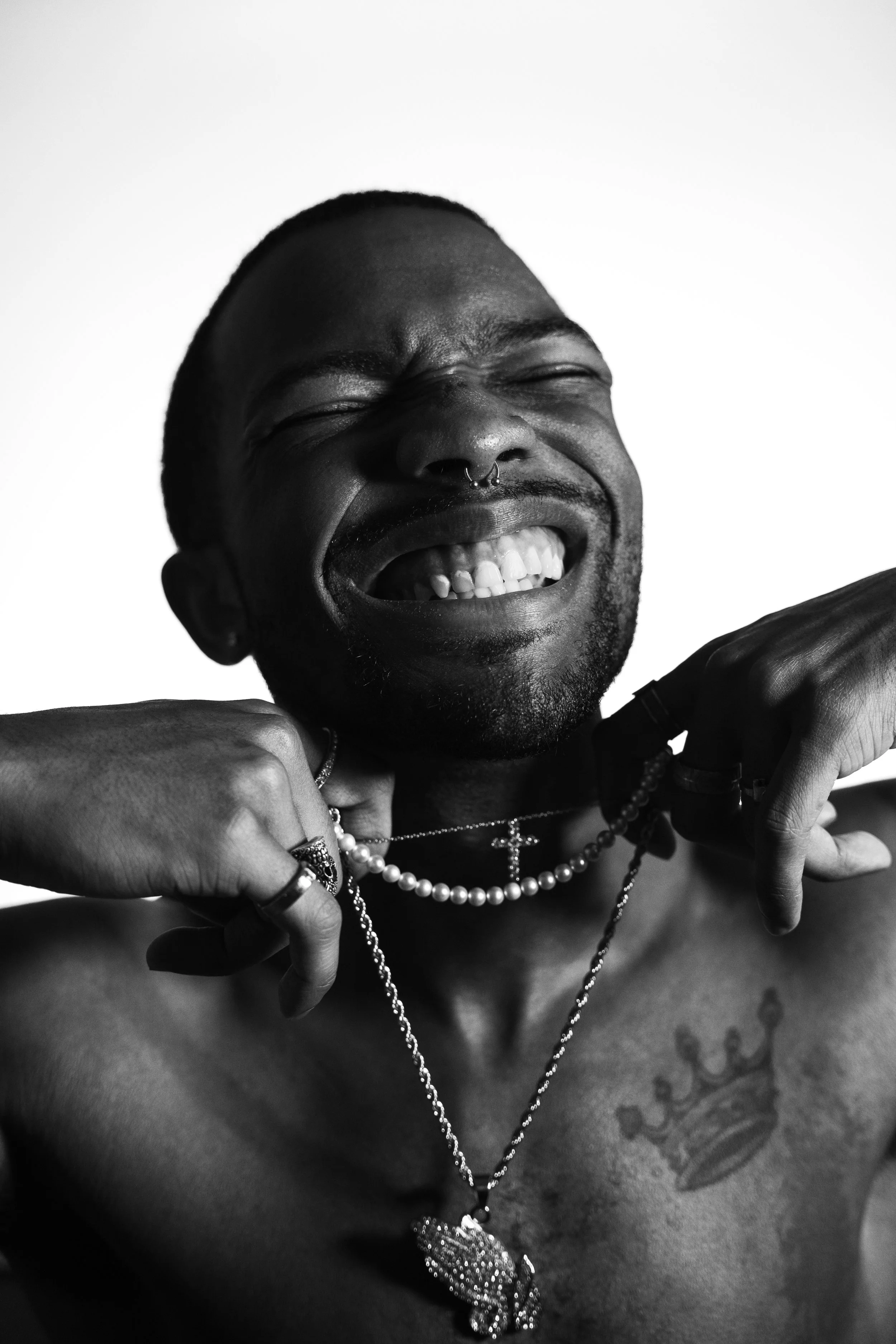 "FRAMING EXPRESSIONS"