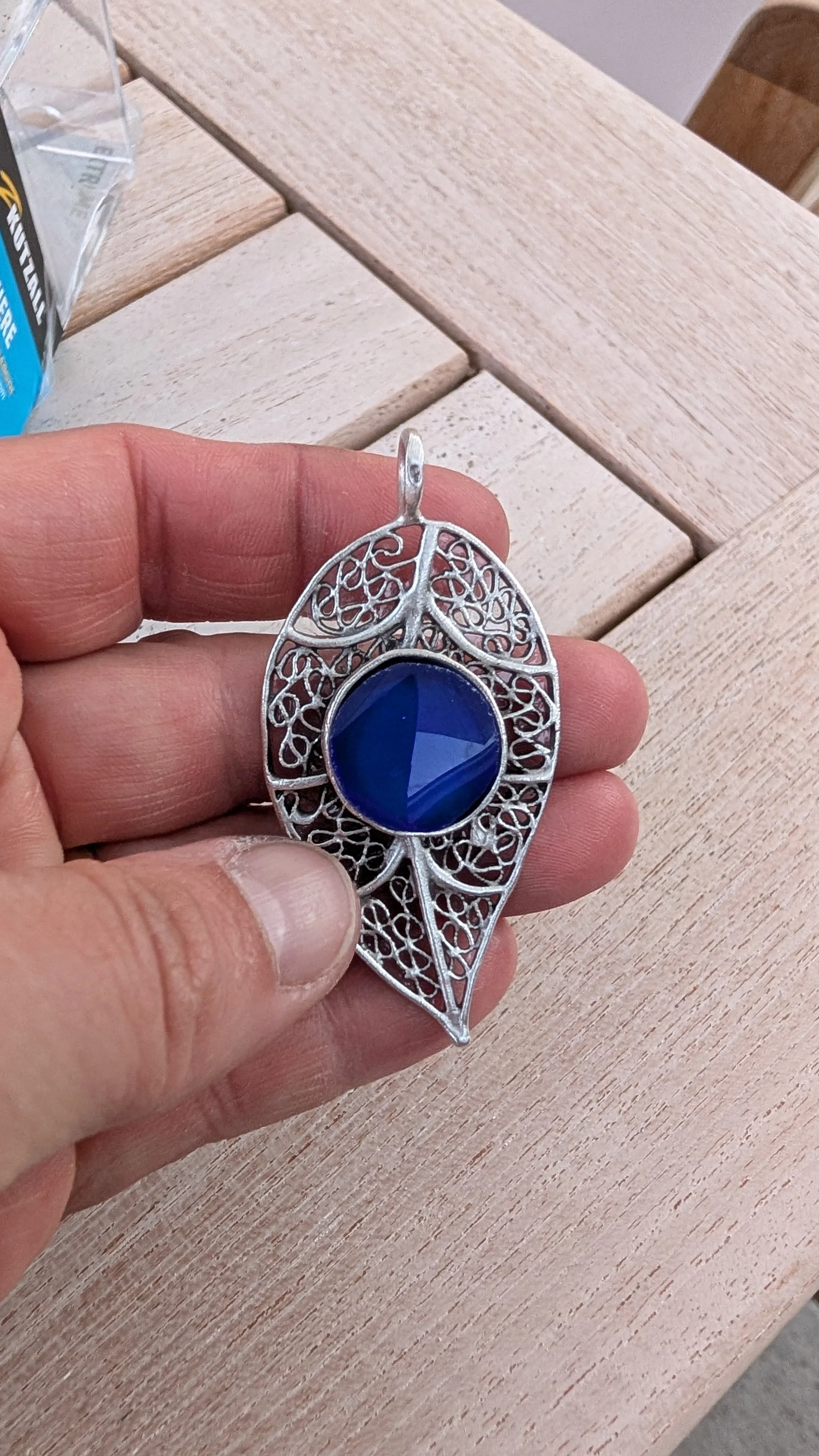6a, £15