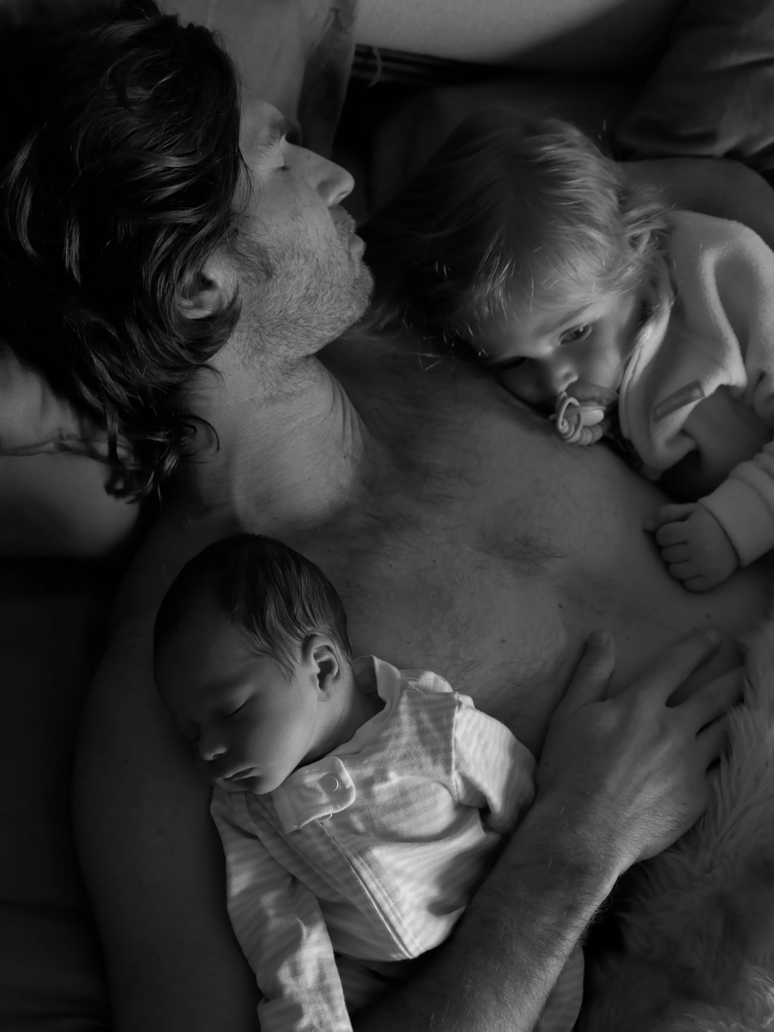 Un d&iacute;a est&aacute;s soltero y sin preocupaciones&hellip;y en un abrir y cerrar de ojos, te toca guiar, servir de ejemplo y llenar de amor a dos angelitos para quien lo eres todo. Bienvenido al mundo Hern&aacute;n Junco Llaguno. La familia es e