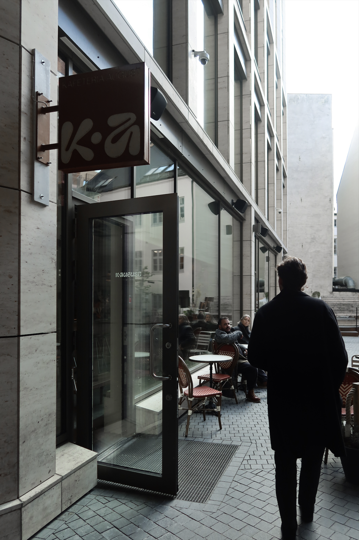 Kafeteria August en la zona universitaria. 