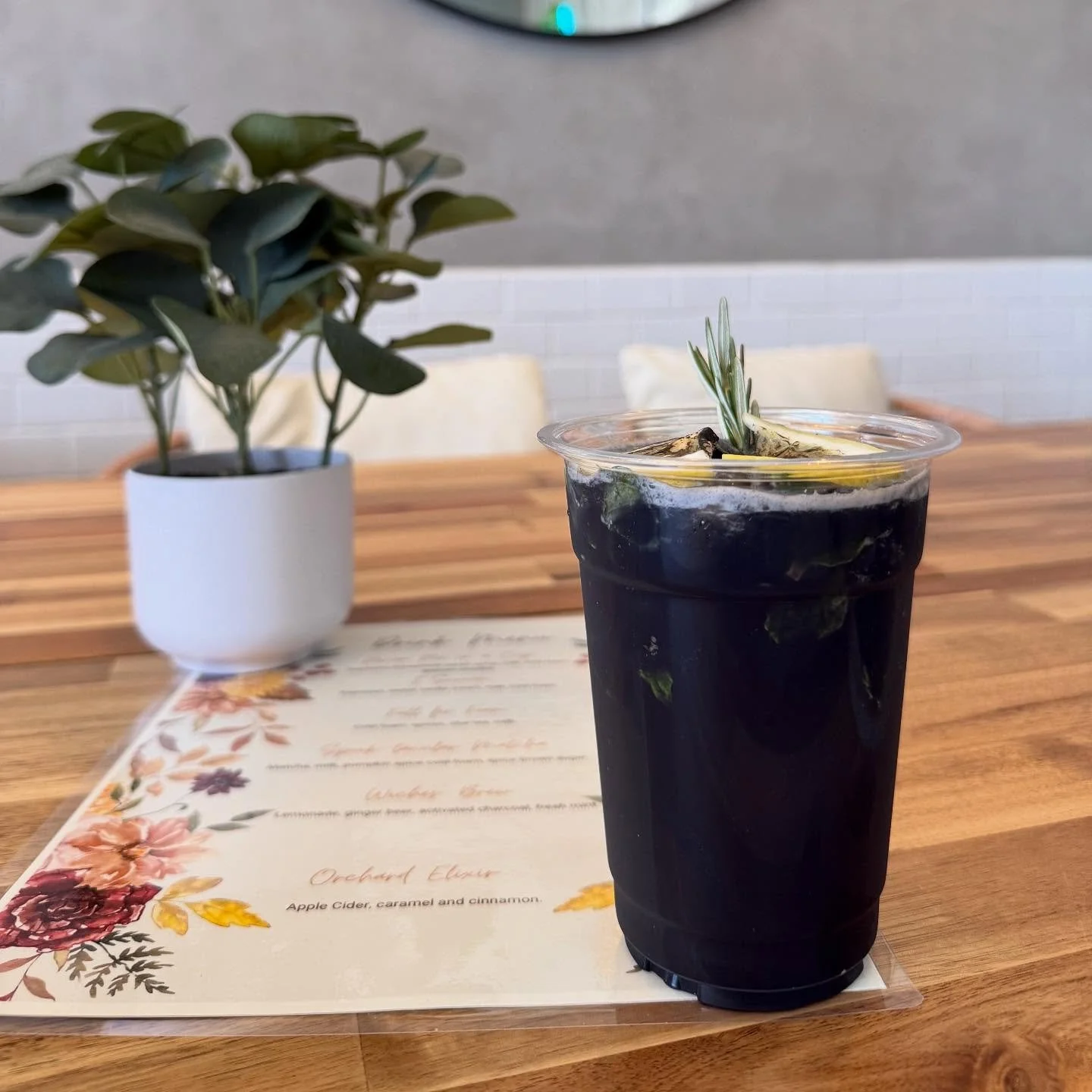 A little sweet, a little spooky, a lot of refreshing 🖤🍋

#coffee #follow #lynwood #coffeeshop #losangeles #cafe