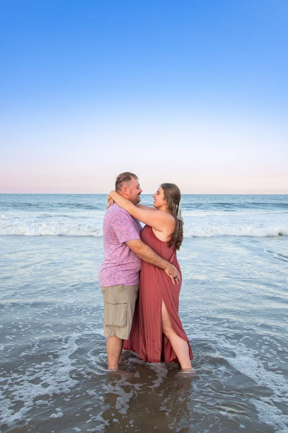 Bethany Beach couples and engagement photography sessions on the beach by Rayne Photography