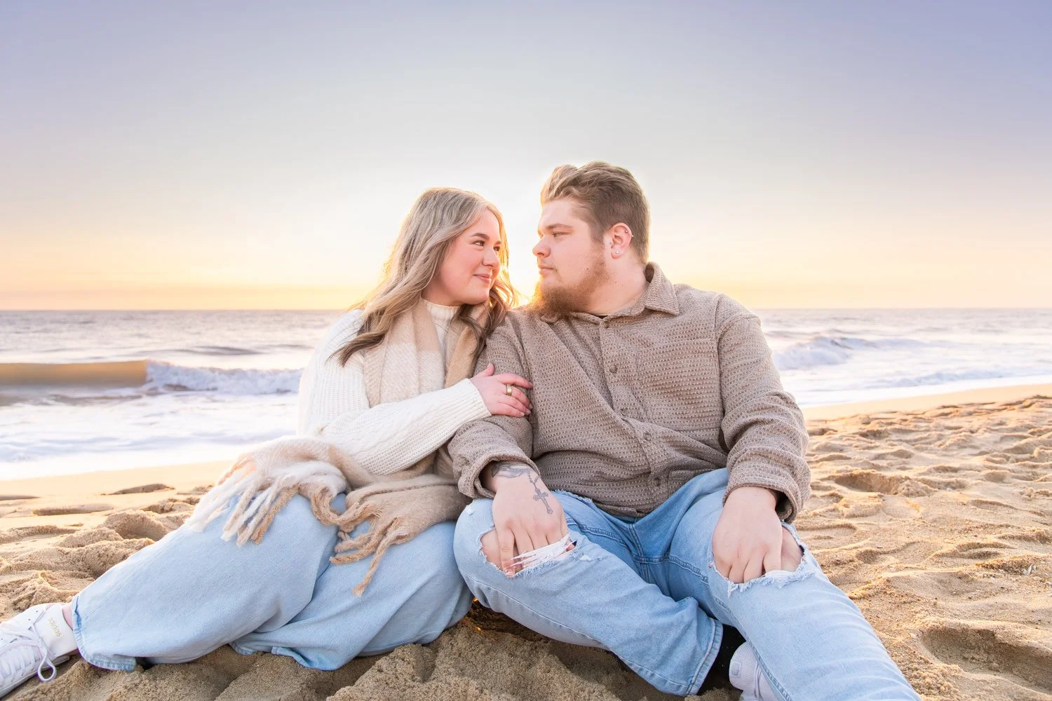 Sunrise engagement and couples engagement session in Ocean City MD by Rayne Photography