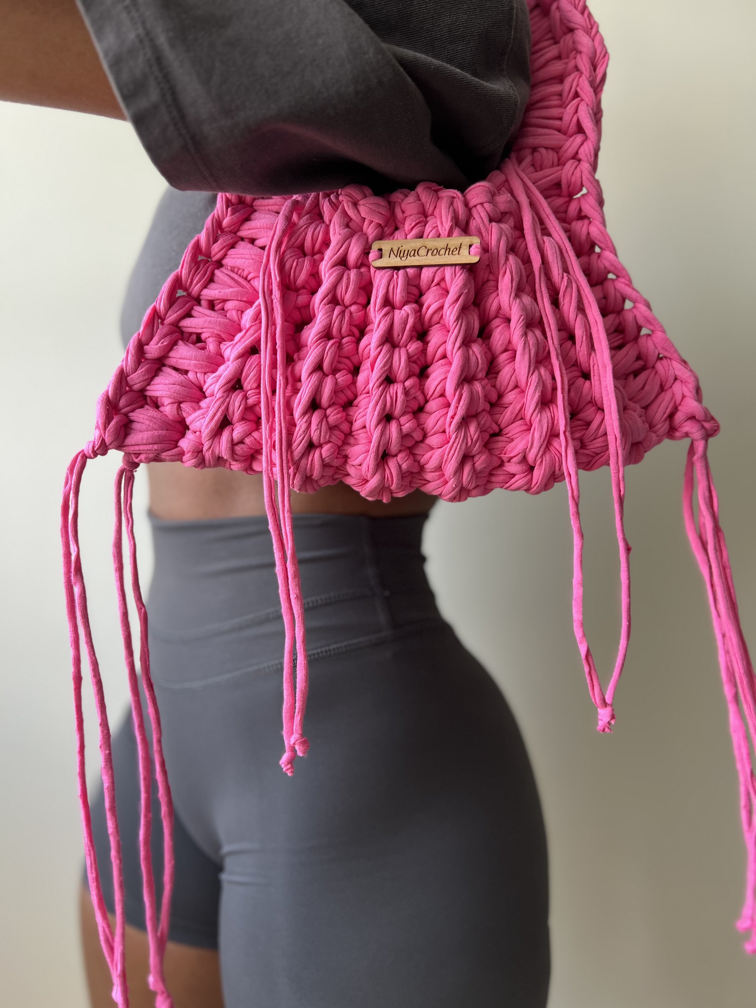 Edge Mini in Raspberry — NiyaCrochet