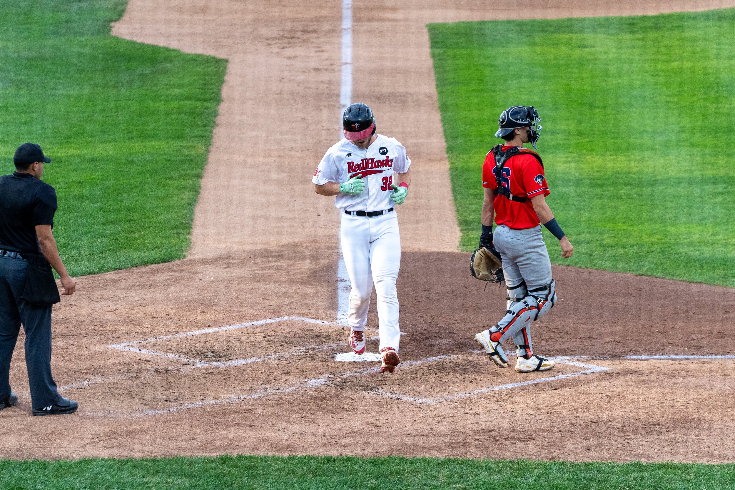 RedHawks drop series finale to Saltdogs in extra-innings