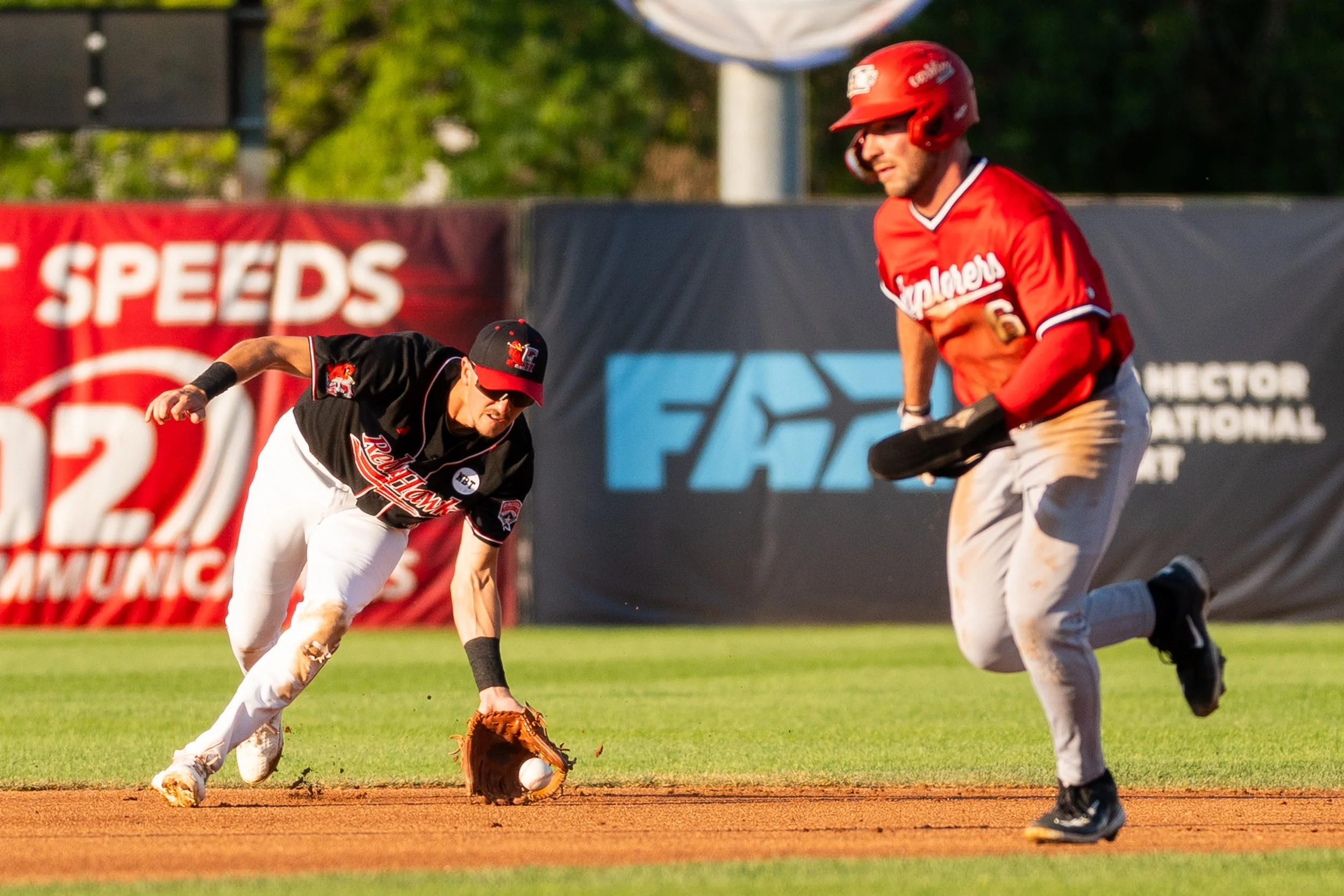 Explorers complete wire-to-wire win over RedHawks