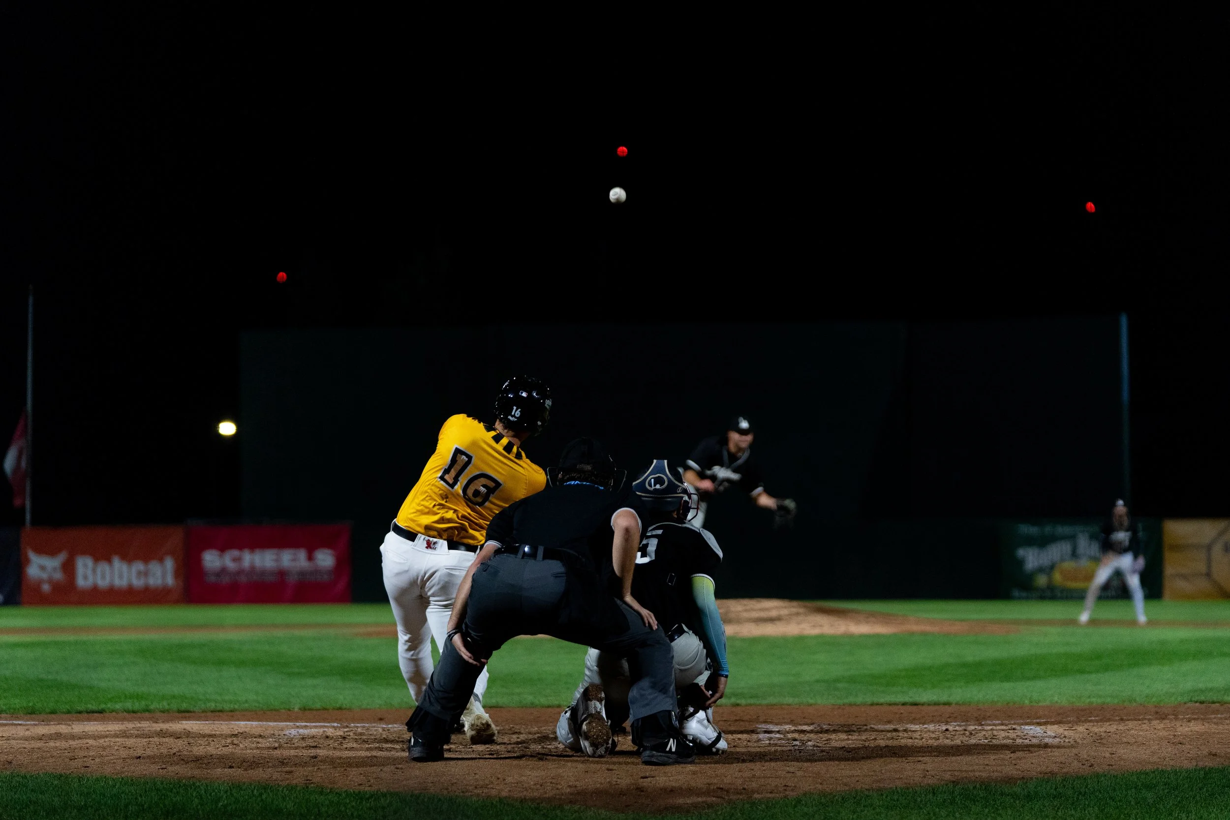 RedHawks drop Game 2 to Milkmen