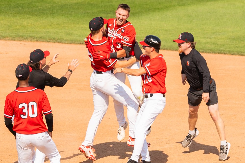 Aidan Byrne walk-off bunt seals RedHawks series win