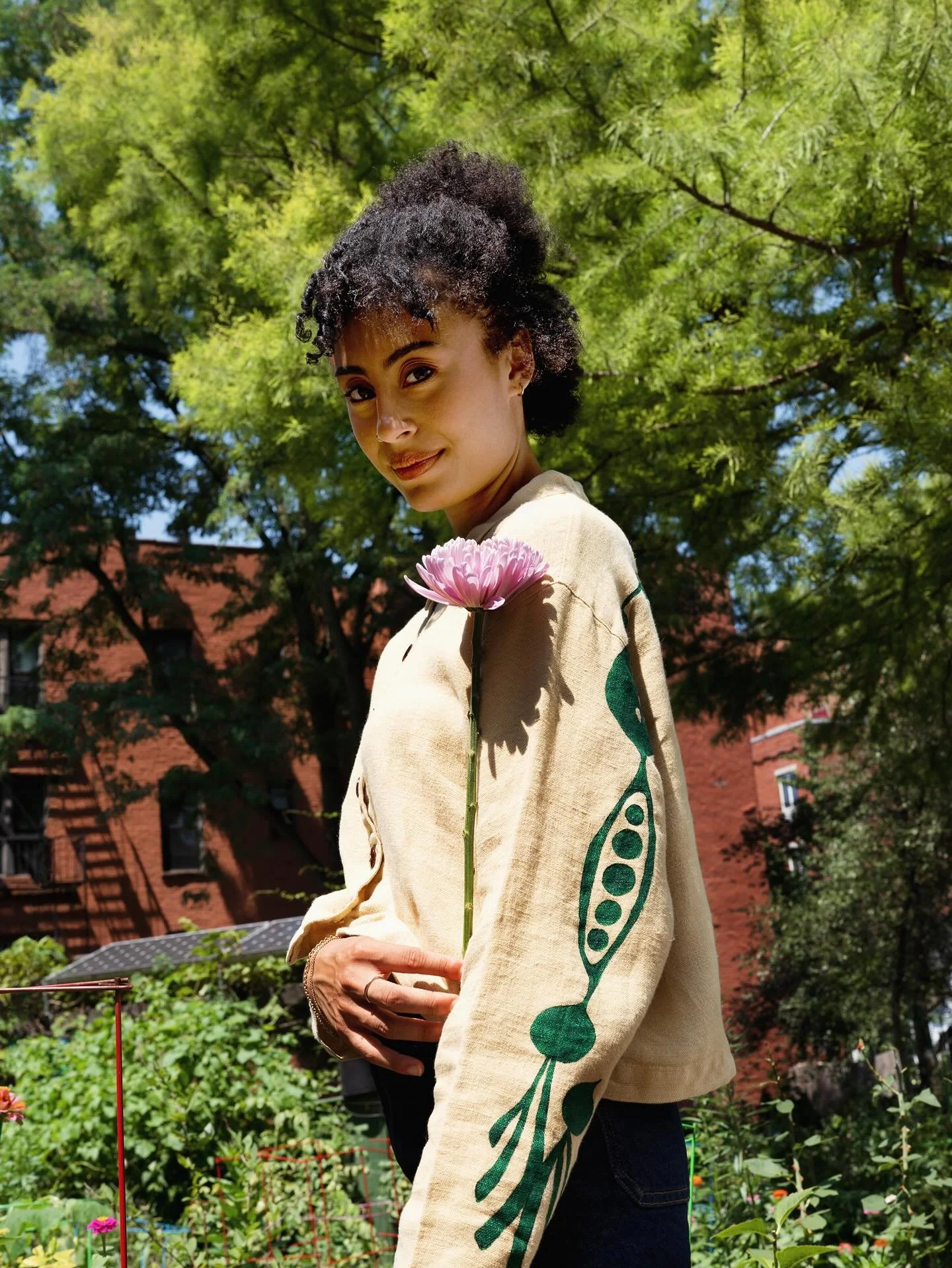 Introducing Organic Matter 🌻
Sproutwell collaborated with Hudson Valley muralist Kate White of @happyplacesny to reimagine vintage garments with hand-painted edible garden motifs. Each piece is one-of-a-kind, as celebratory as a summer harvest, and