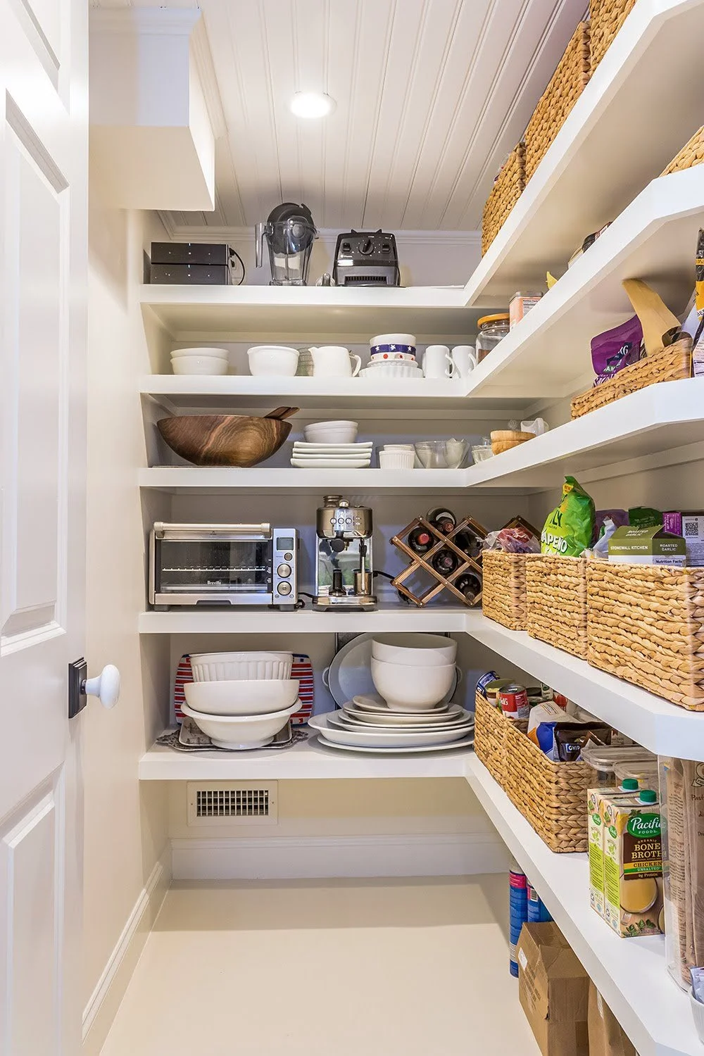 walk-in-pantry.jpg