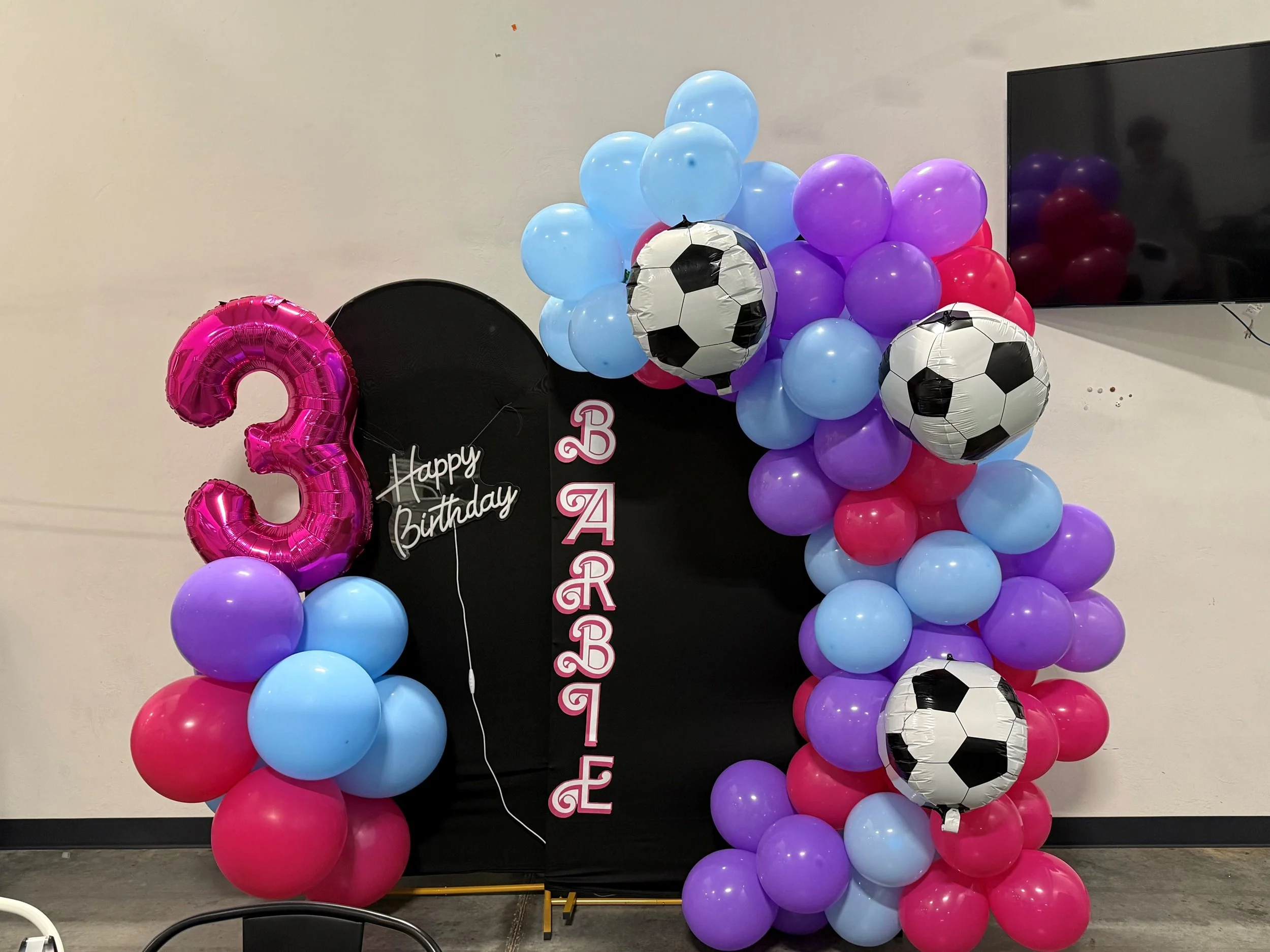 barbie balloons.jpg