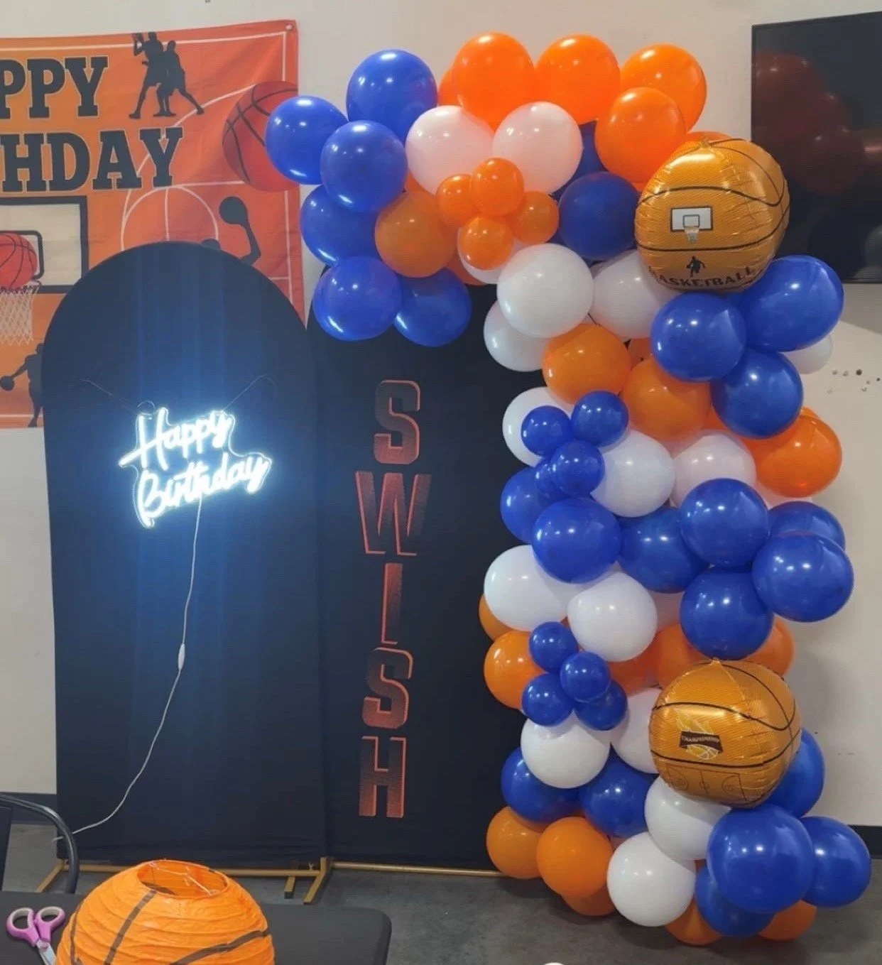 thunder balloons.jpg