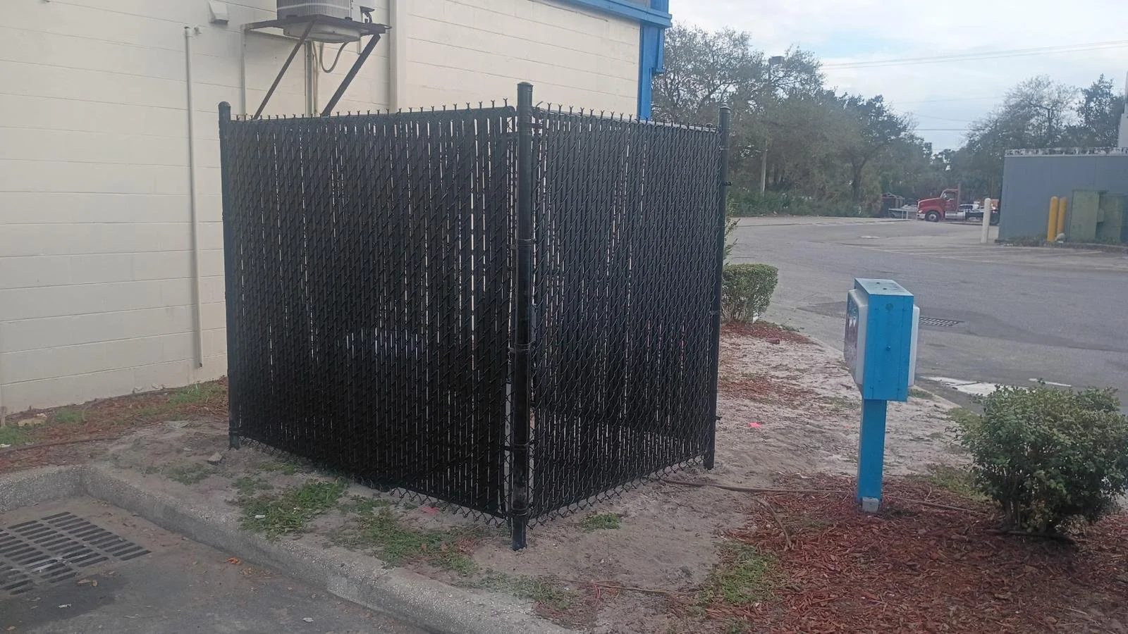 2026 Restaurant chain 6 guage Black Chainlink with slats.