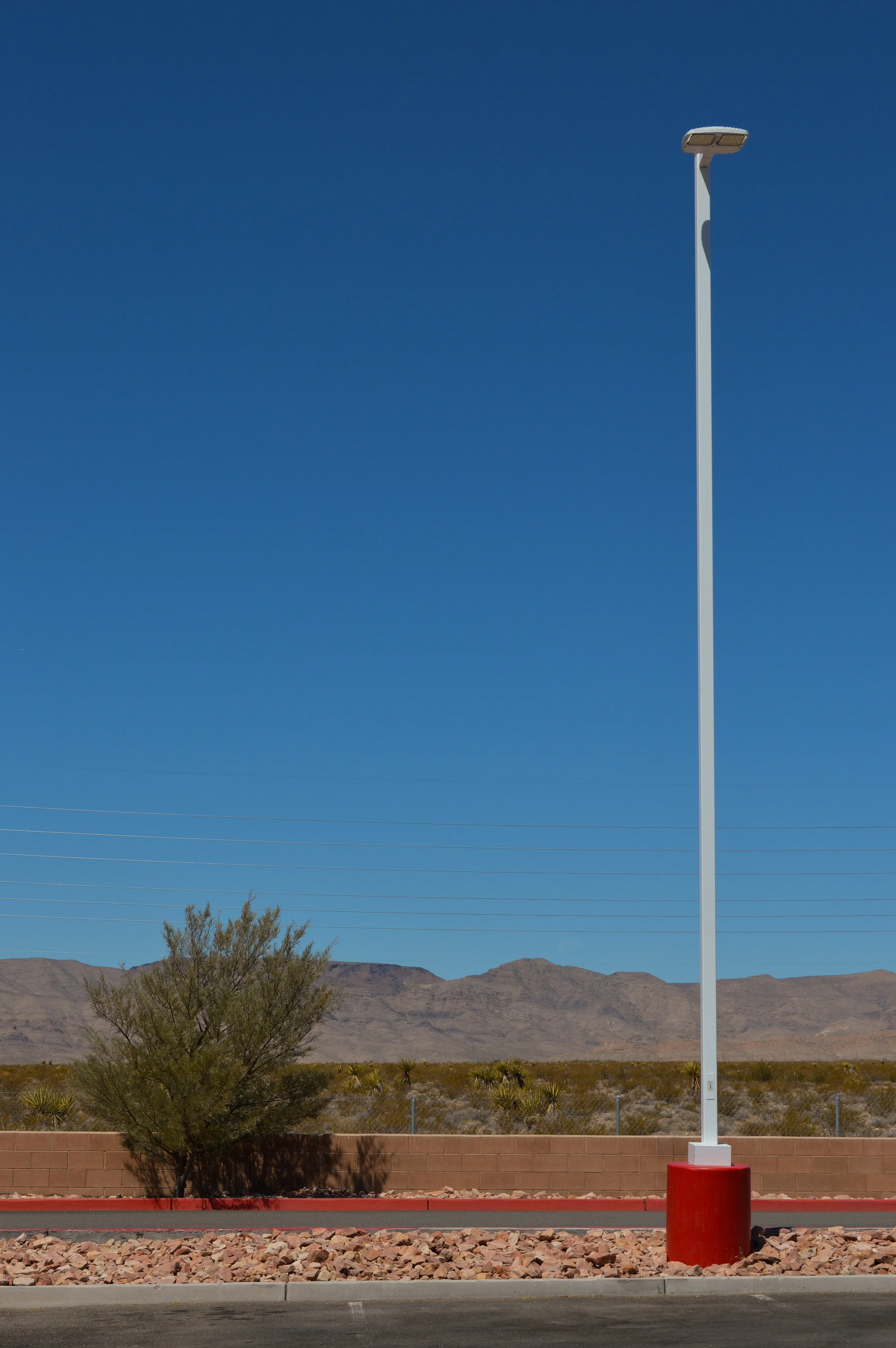 LightpostintheDesert.jpg