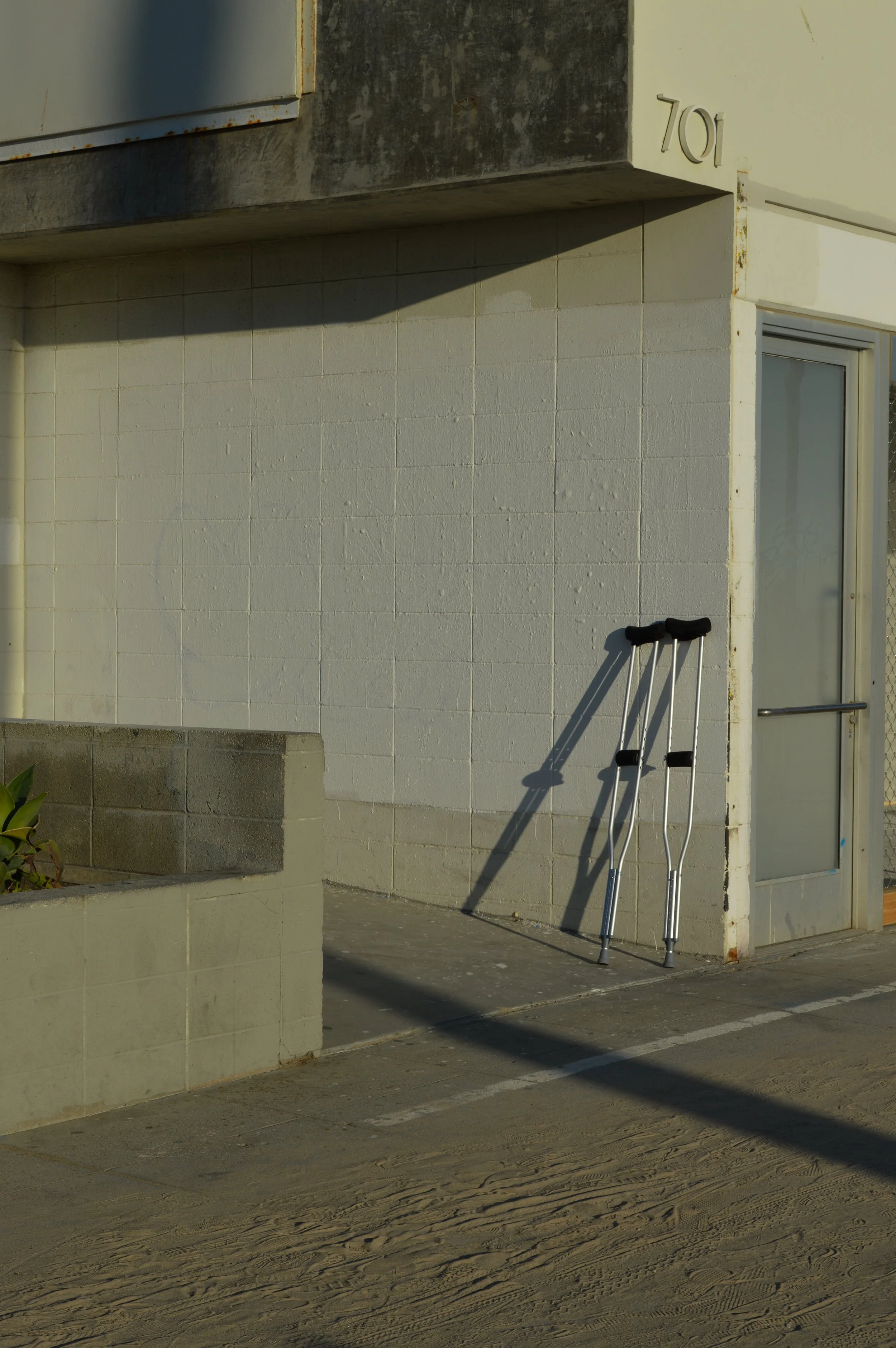 Crutches.jpg