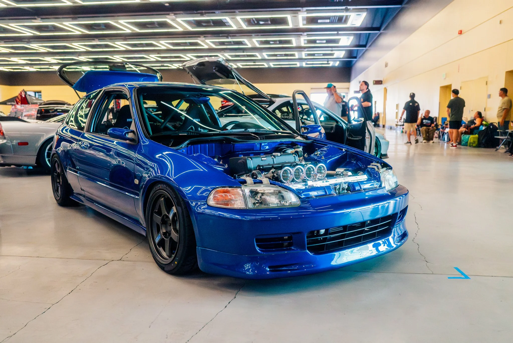  You saw the blue NSX at the Wekfest pre-meet. Well this is their blue Honda Civic EG. A beauty. 