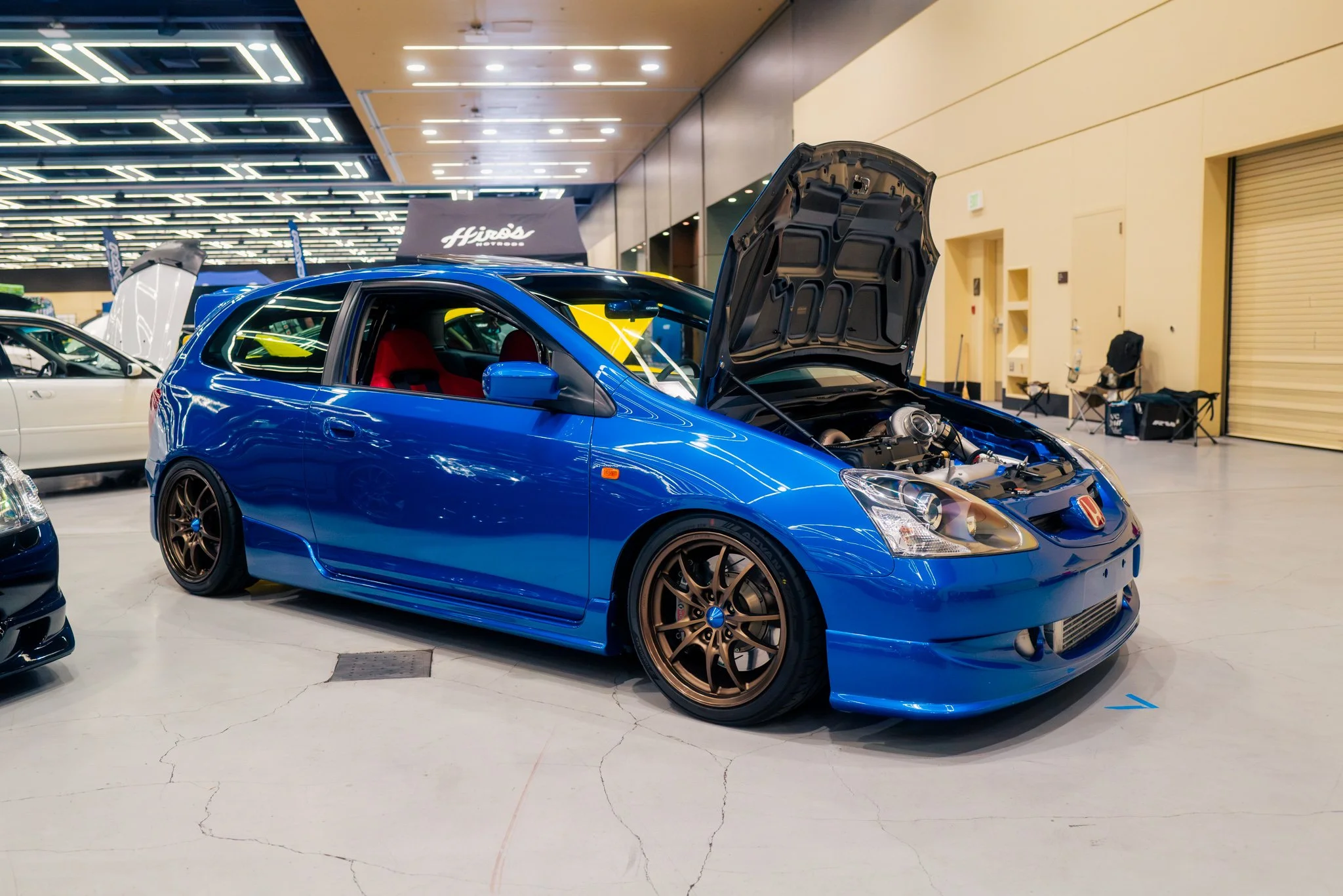  Bill Master brings his Blue Honda Civic Type R EP3. 