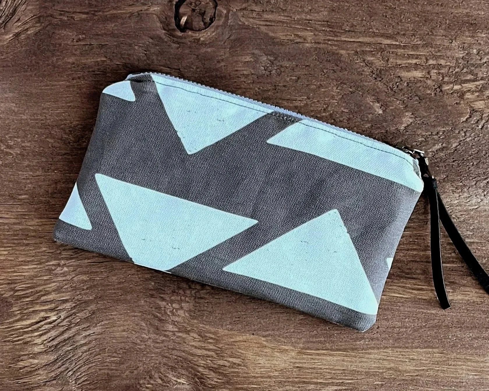 20-flying-geese-flat-pouch-blue-gray.jpeg2025-07-30%2Bat%2B3.53.32%2BPM%2B9.jpg