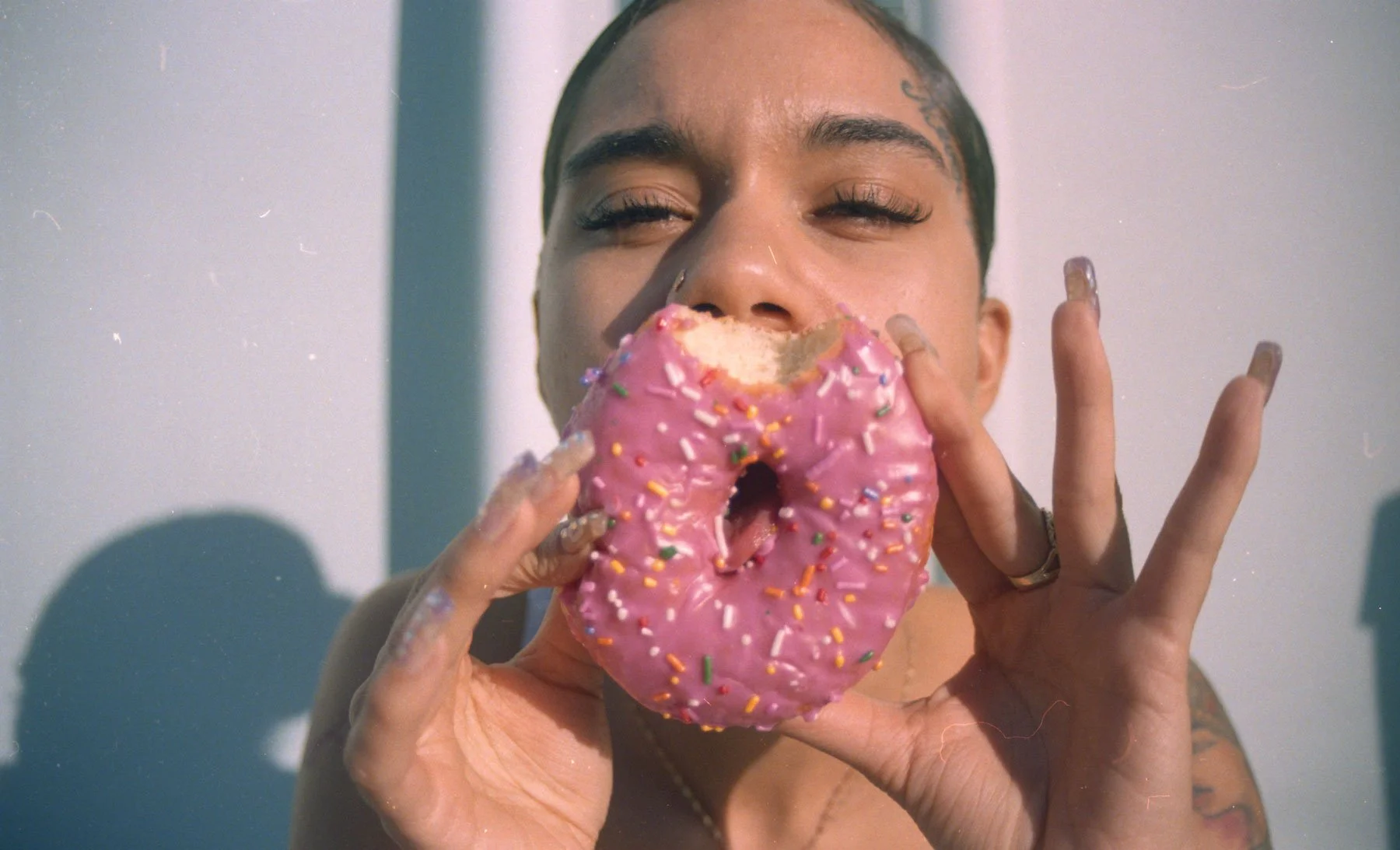 ennis 35mm film photography - dyme taylor marz 2017 bodega los angeles fashion pink-12.jpg