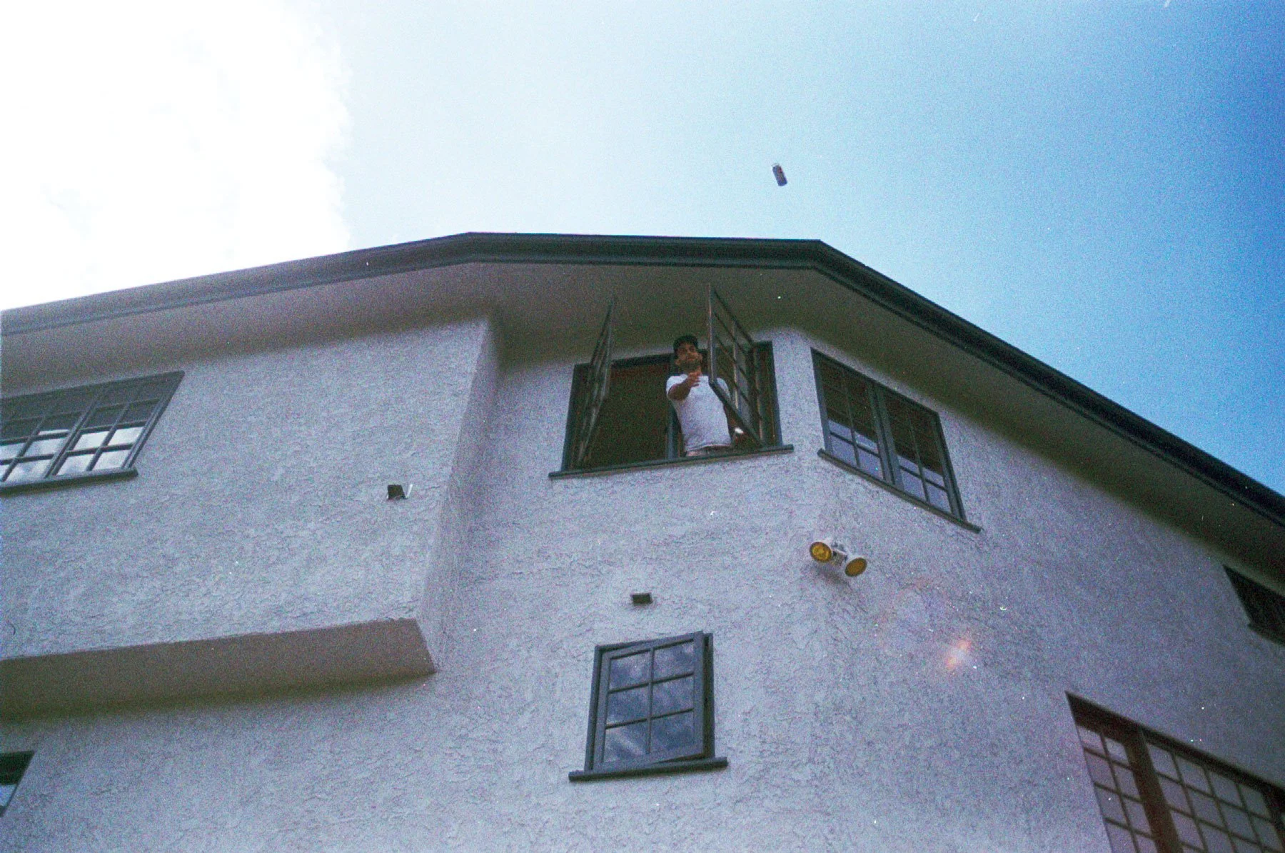 ennis 35mm film photography -motion family jackie chain cbass la pool house-03.jpg