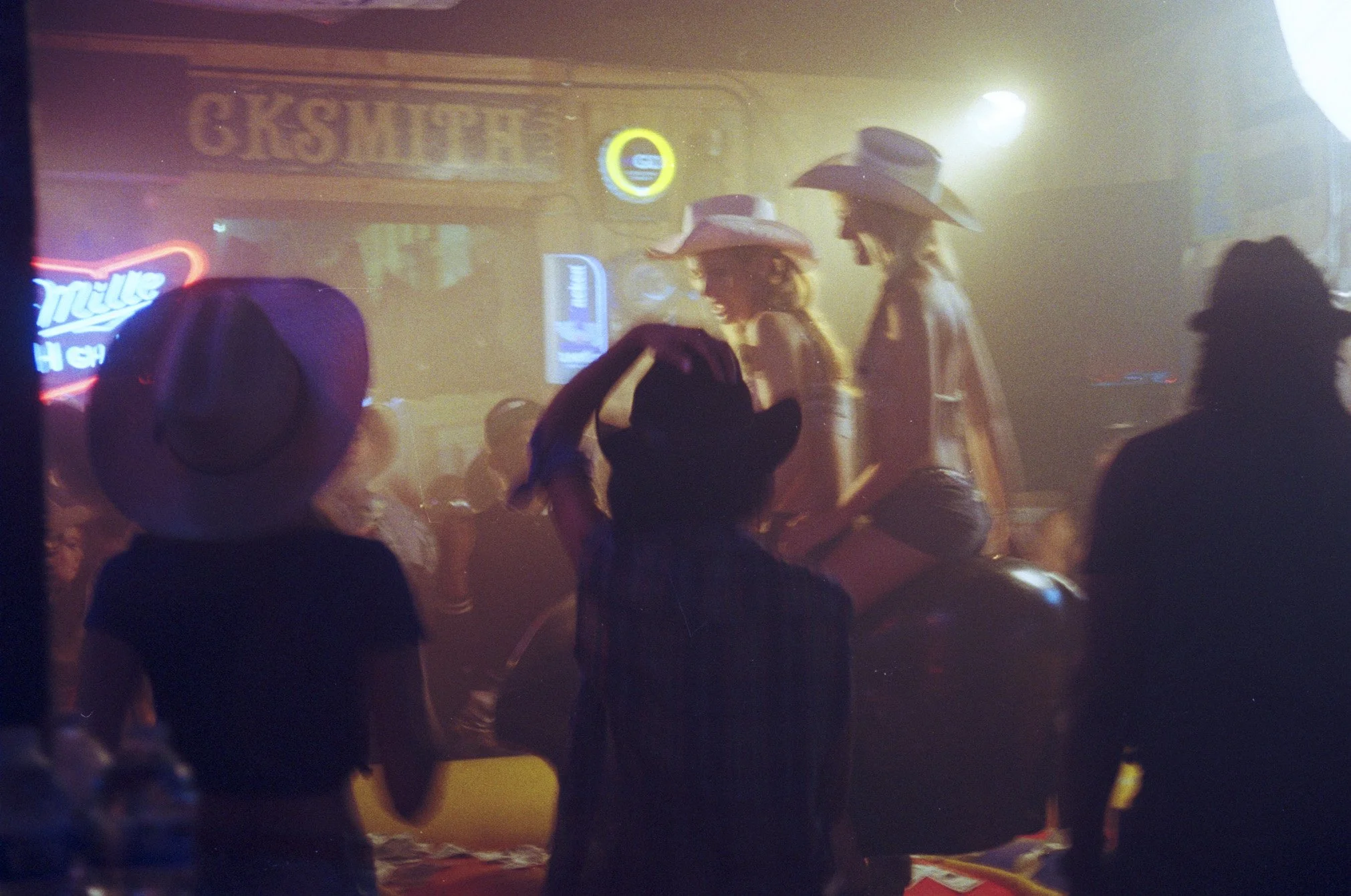 ennis 35mm film photography -motion family bts music video come get her rae sremmurd-07.jpg