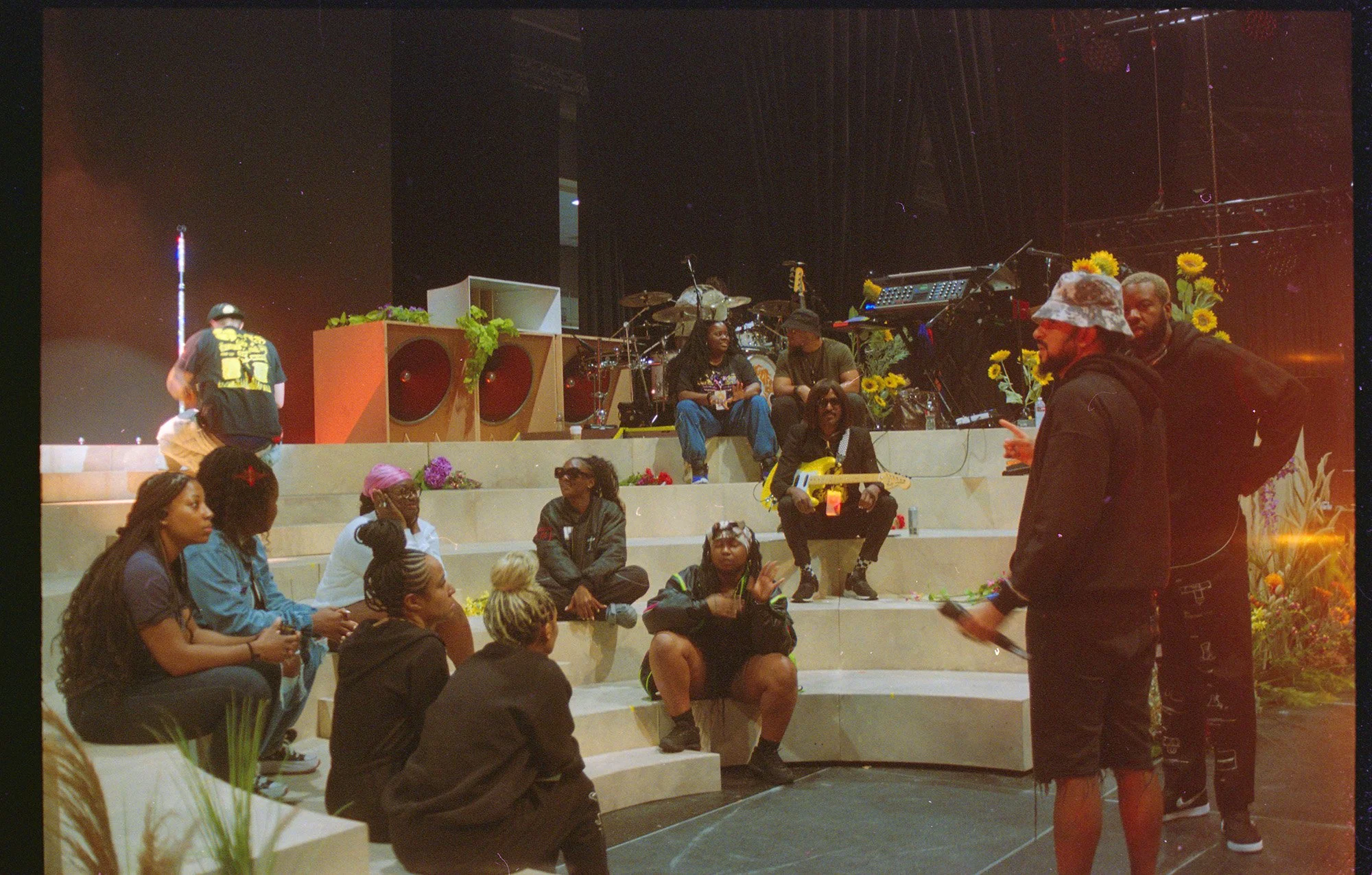 ennis 35mm film photography -janelle monae singer behind the scenes age of pleasure tour bts 2023 beautiful-13.jpg