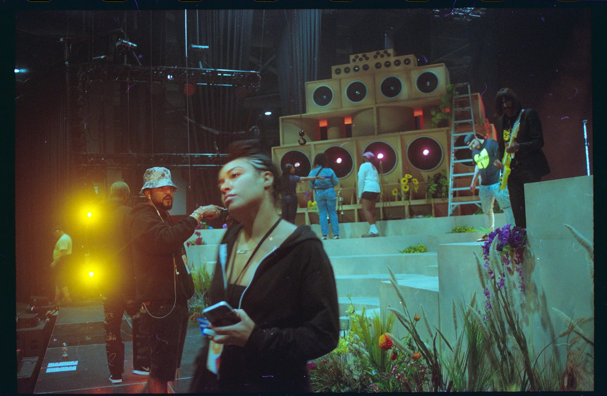ennis 35mm film photography -janelle monae singer behind the scenes age of pleasure tour bts 2023 beautiful-14.jpg