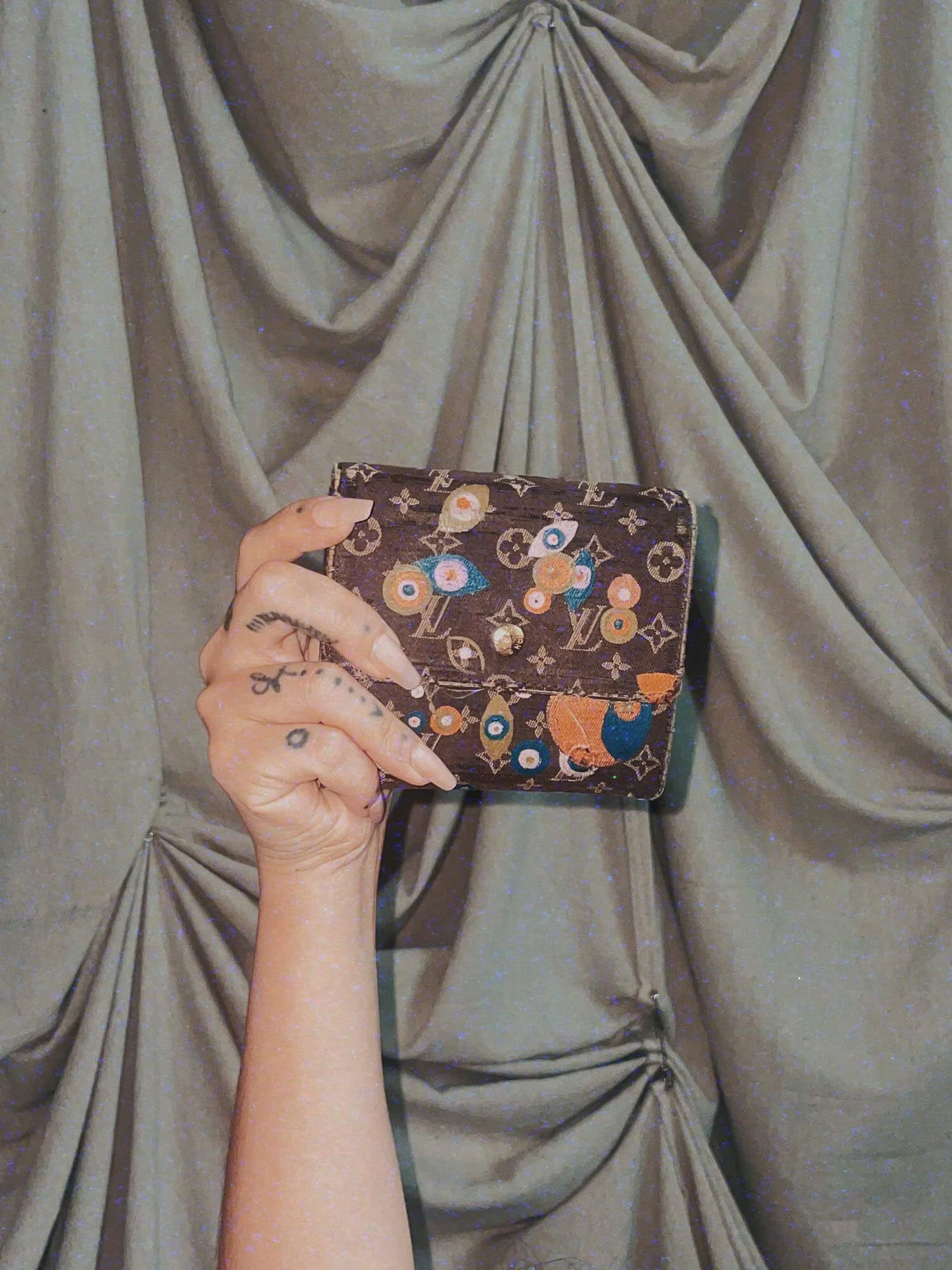 2 Running Towards the Eiffel Tower with Mom - louis vuitton lin speedy 30 - ennis process artist ego death estate sale fashion style consignment thrifting.jpg