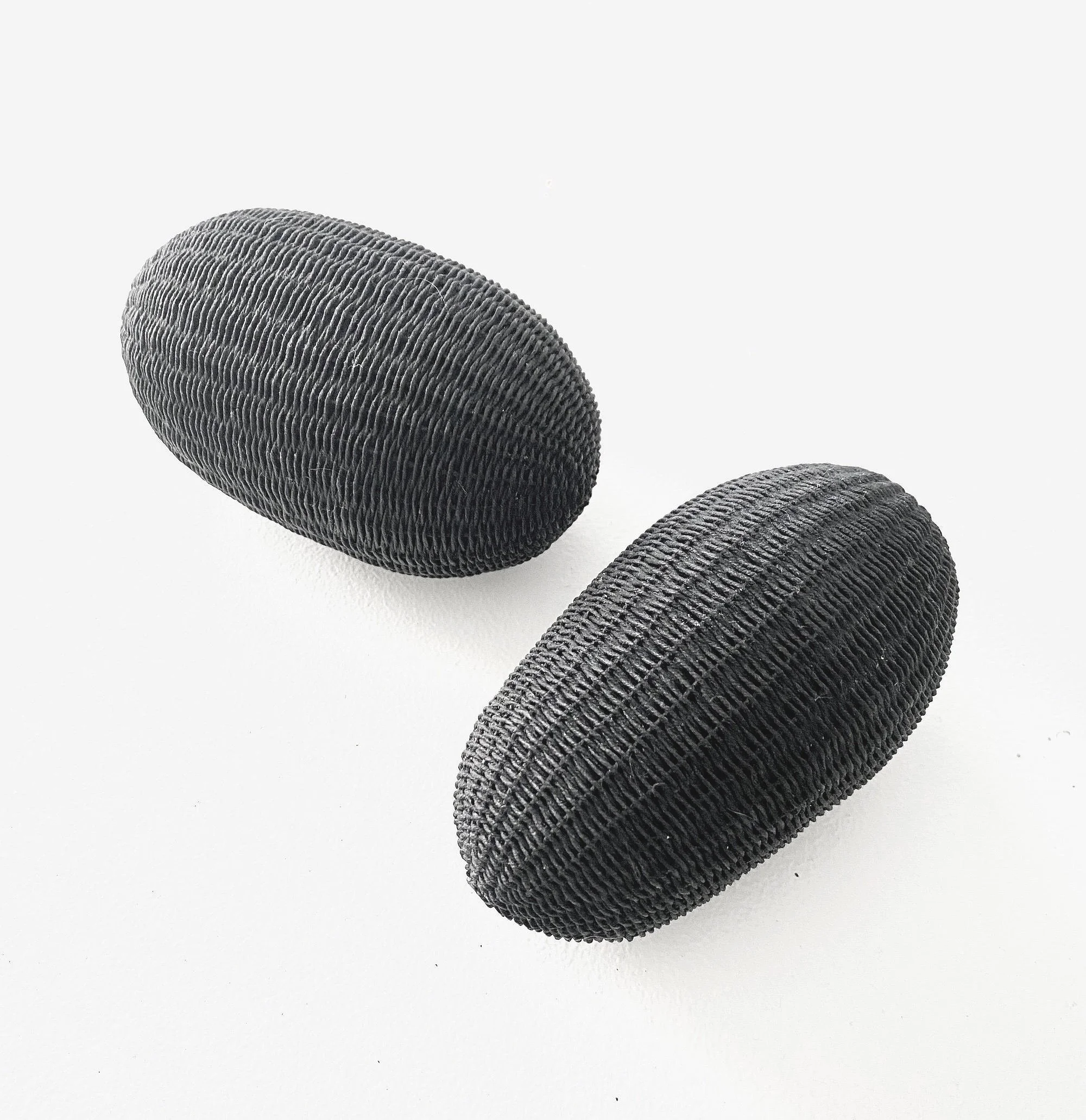 Ζευγάρι - Couple - 24 layers of weaving, bone, cotton thread, beeswax - 10 x 5 x 5cm - 2020
- SOLD