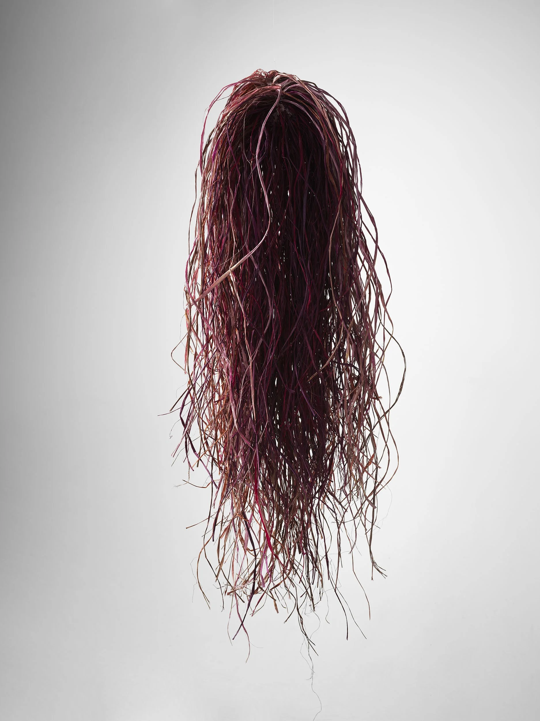 Between II. Raffia, cotton thread, pallet wrap. 90 x 30 x 30cm