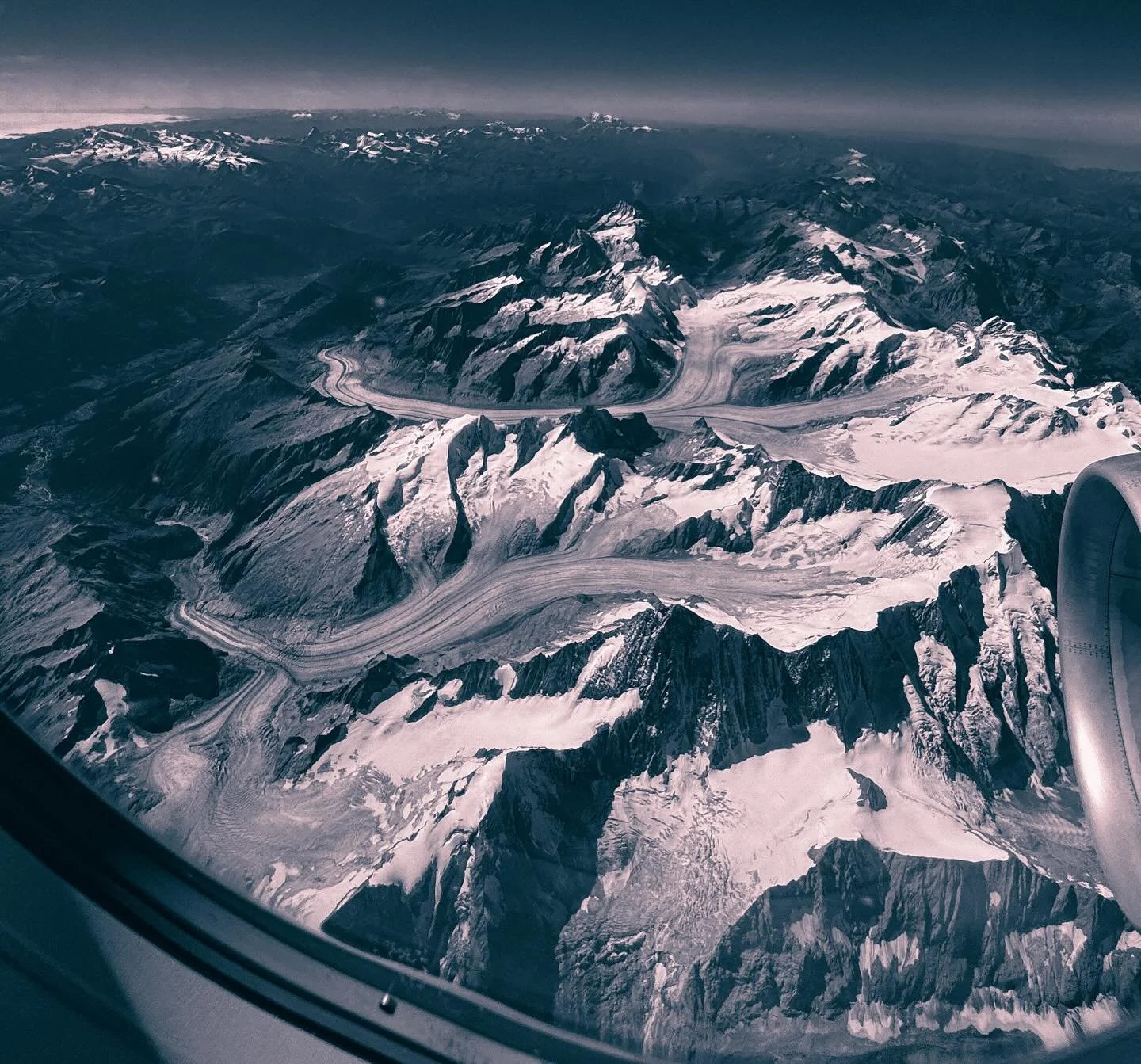 Scarily close to le Alpi en route to my first #destinationwedding