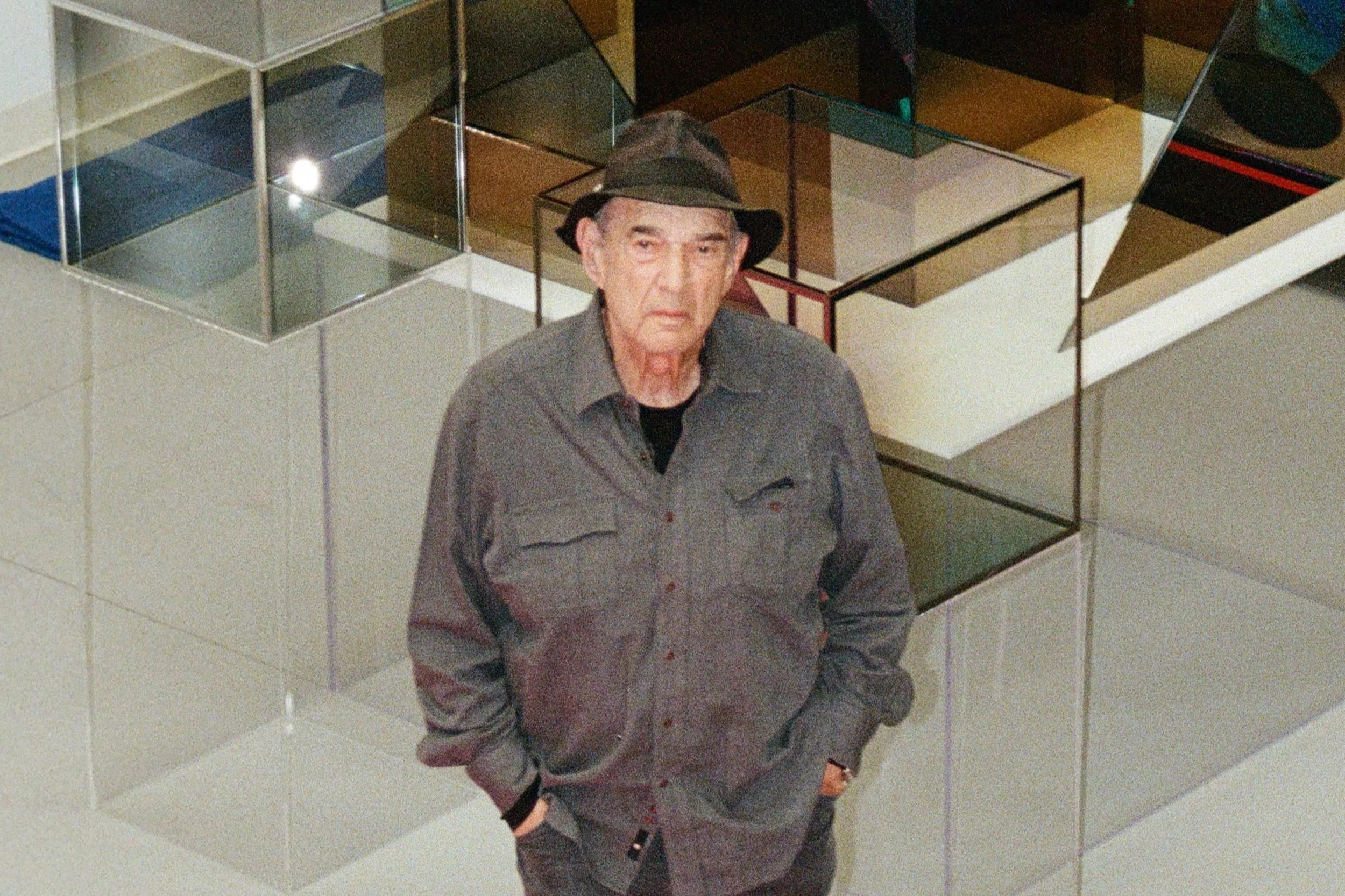 Larry Bell | Holding Fragility