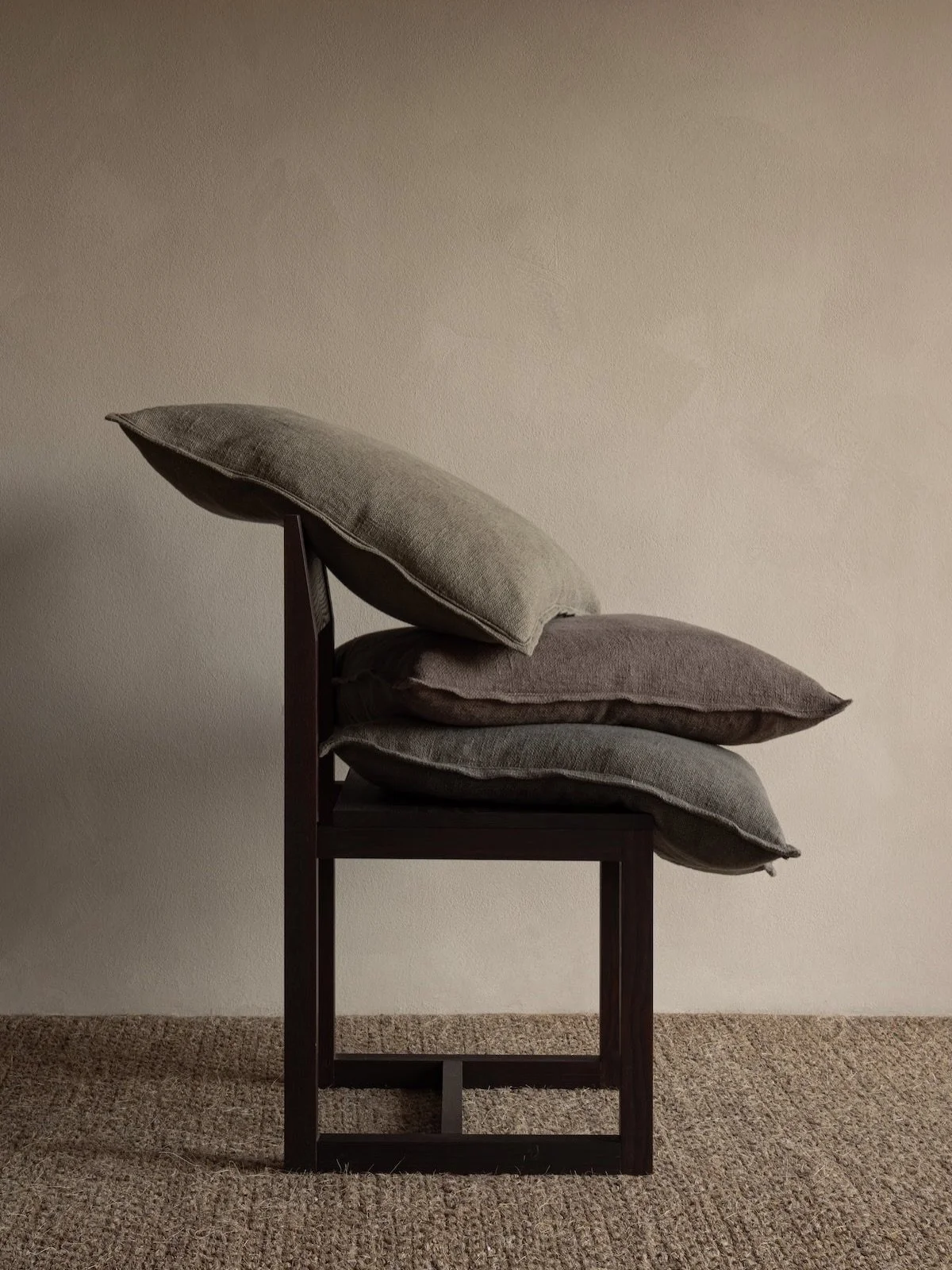 Tameko // collection 002 

unfolds in a muted, earthy palette: haze, hearth, fawn, mist, and dusk, tones designed to layer softly into your space. imagine them resting on your bed, draped over a sofa, catching the late afternoon light.

crafted from 