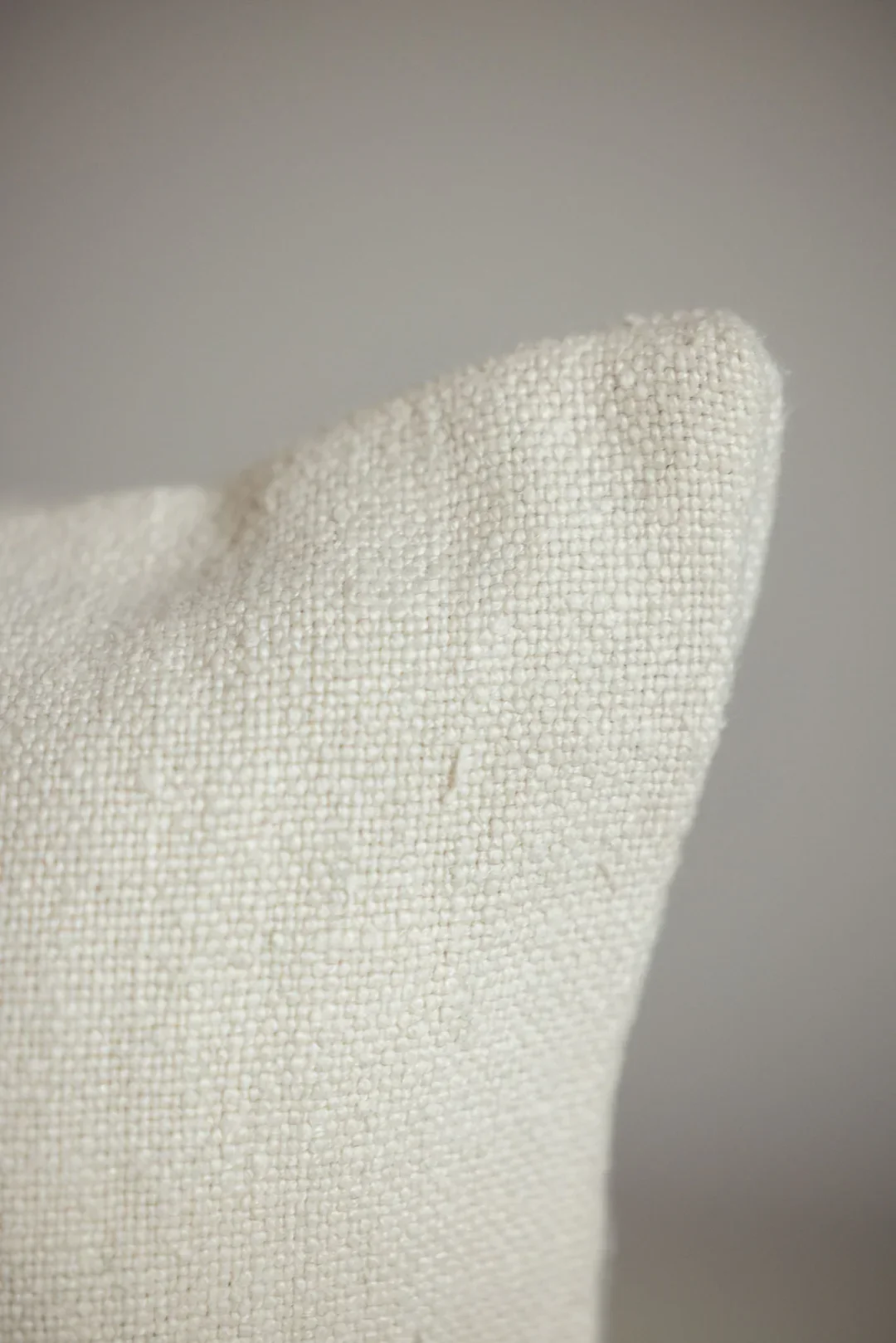 rue cushion natural1.webp