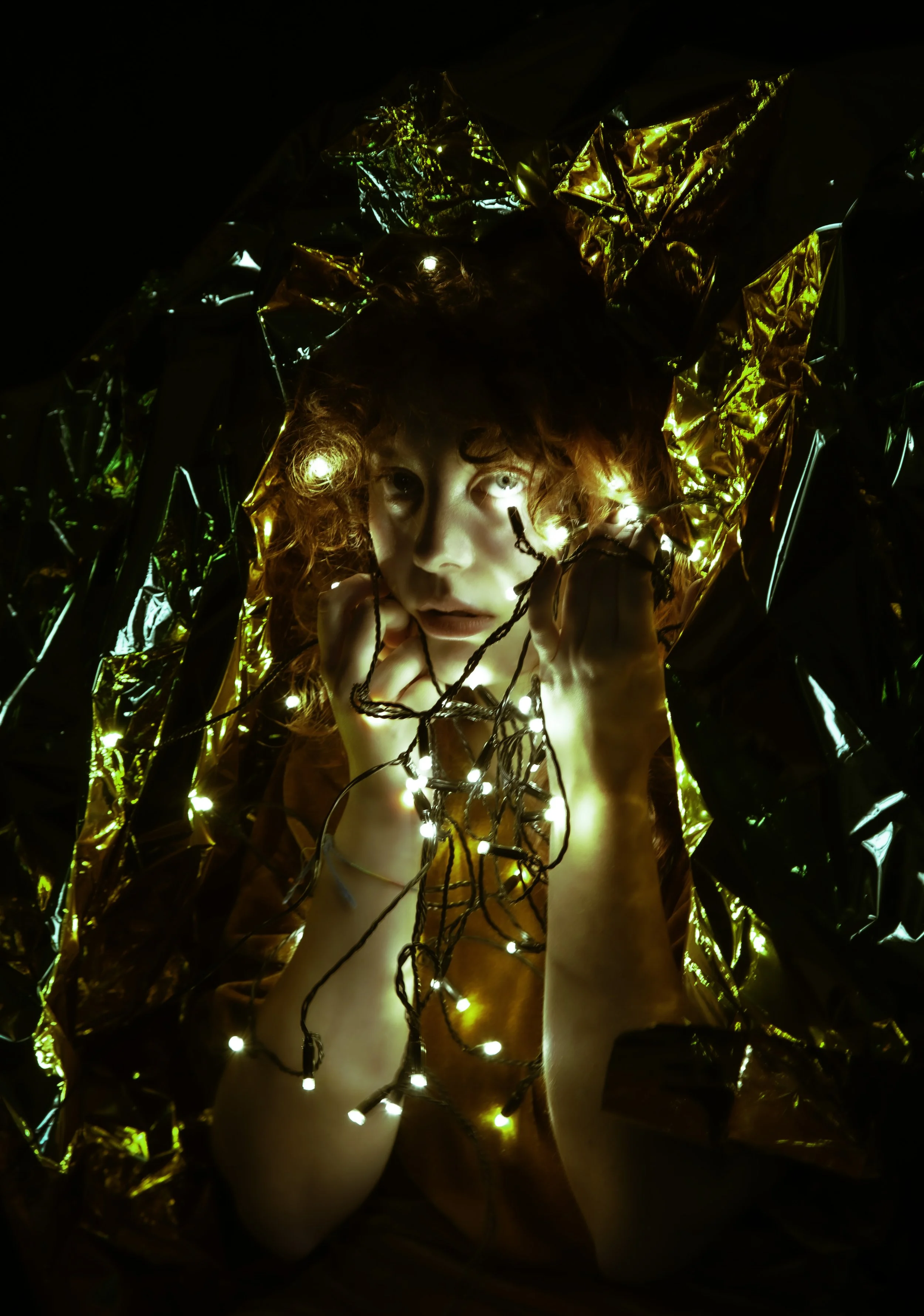 Elena occhio luci 1 CUT 1 copia.jpg