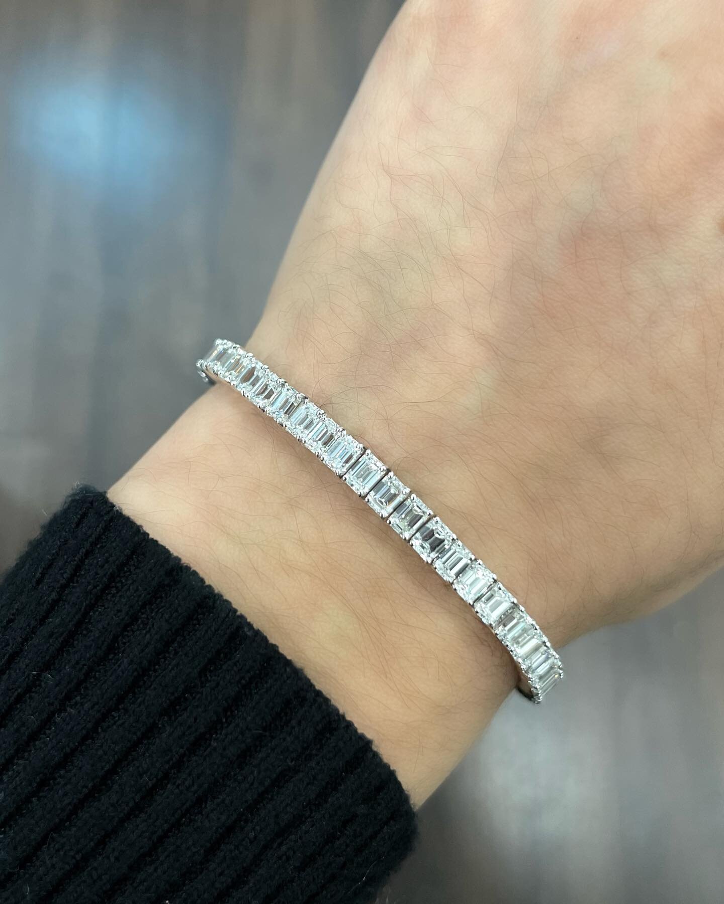 A must have for your jewelry collection! We have bracelets in stock from 2 cts to 20 cts! #tennisbracelet #diamonds #fancy #instajewelry #finejewelry