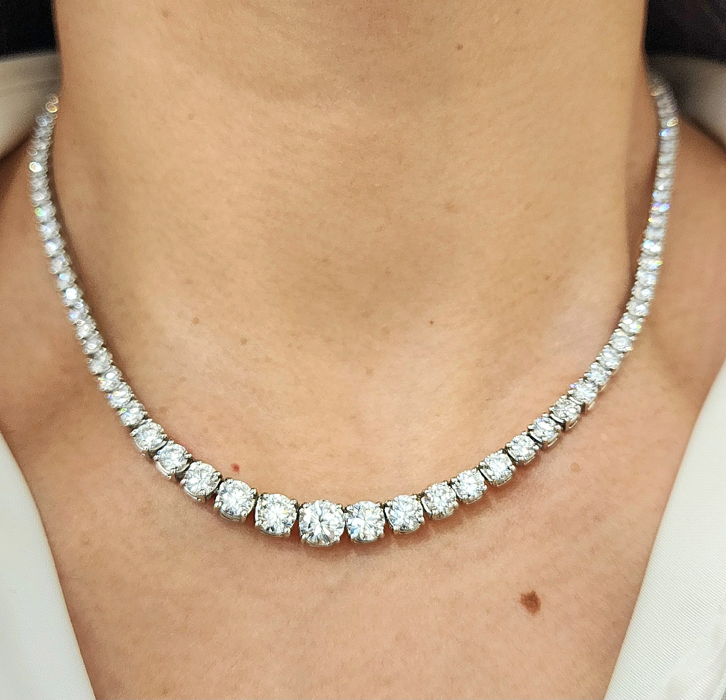 17.54 ct Riviera Graduated Diamond Necklace - Platinum