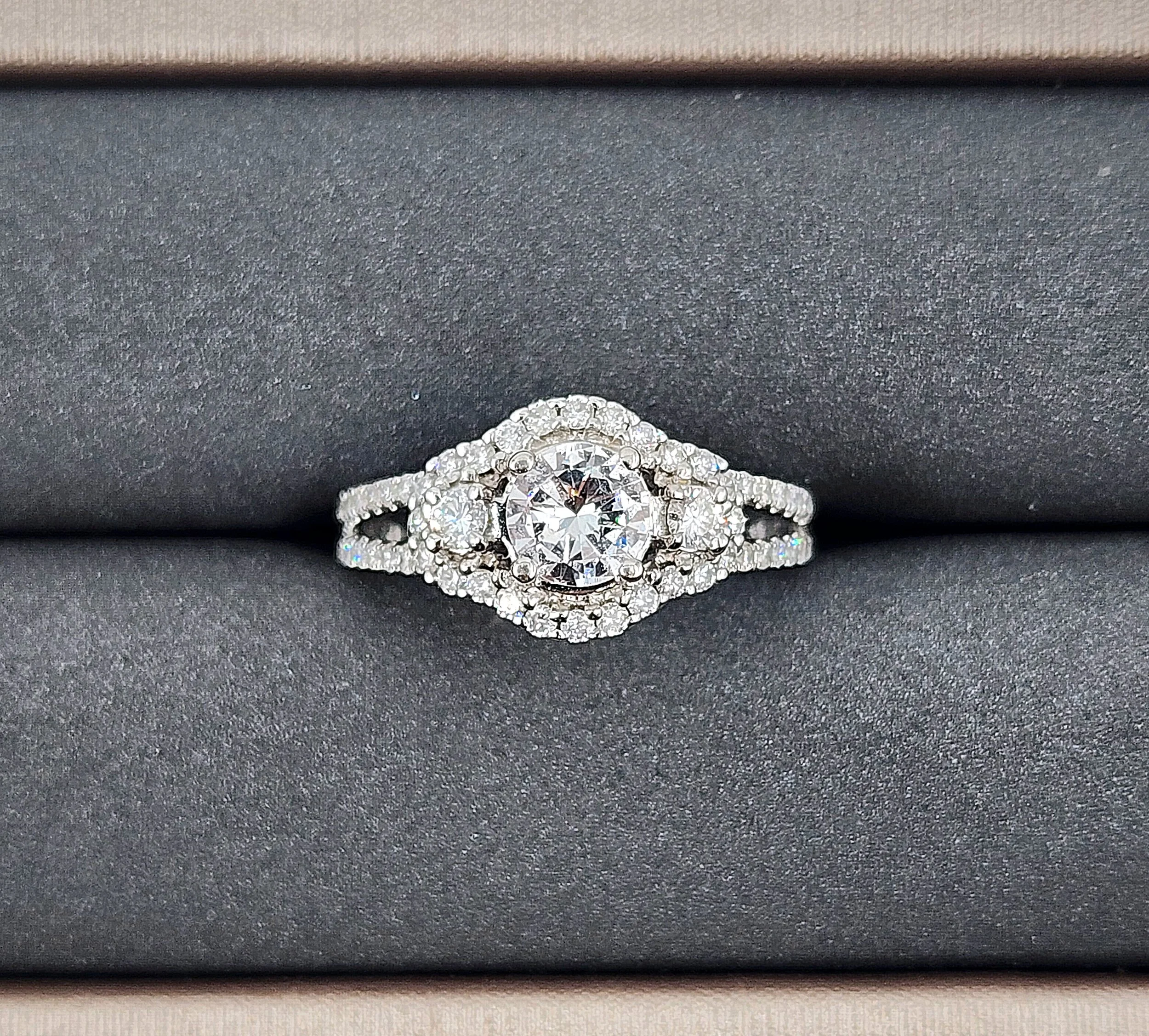 1.06 ct Diamond Ring