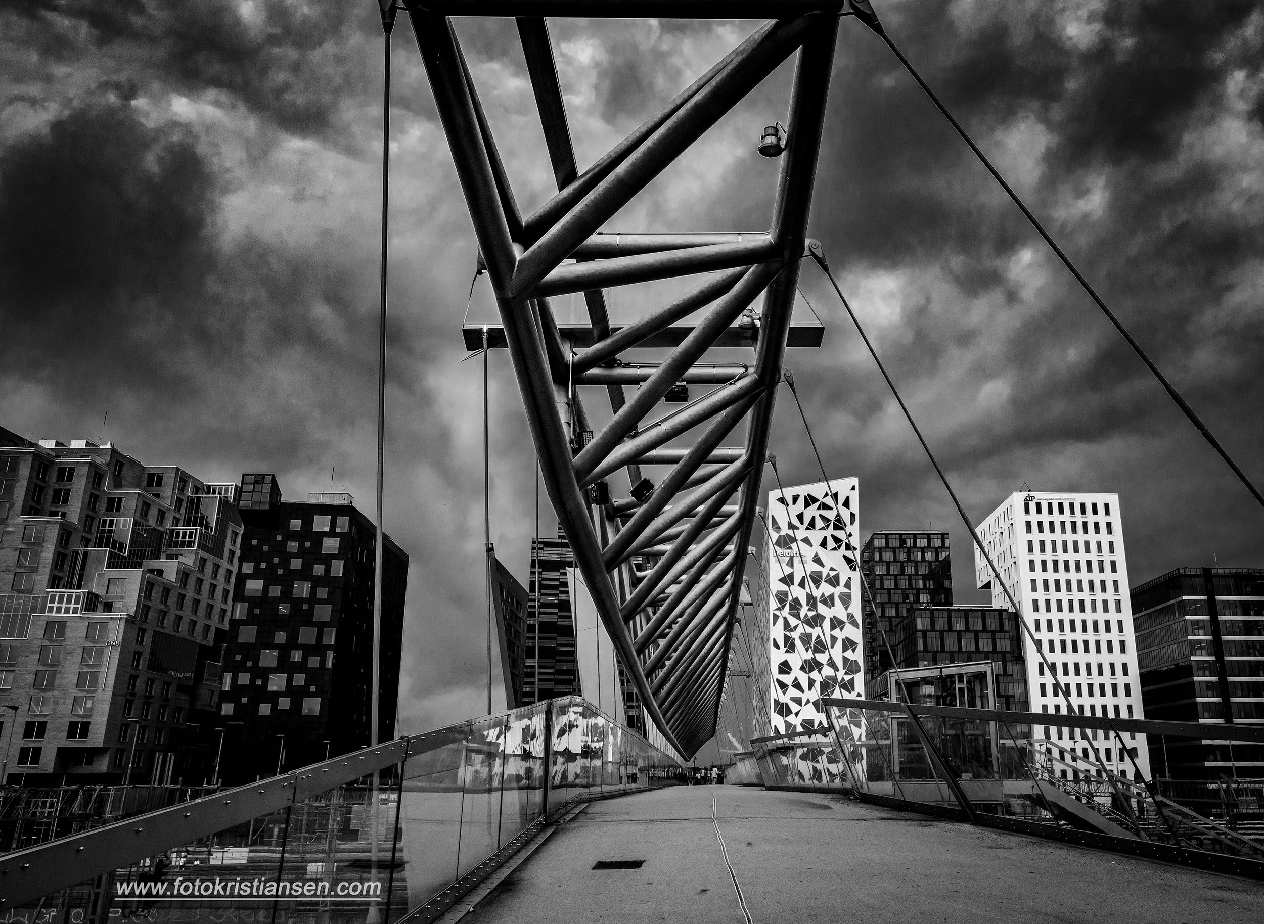  DSC3277 S:H copy.jpg