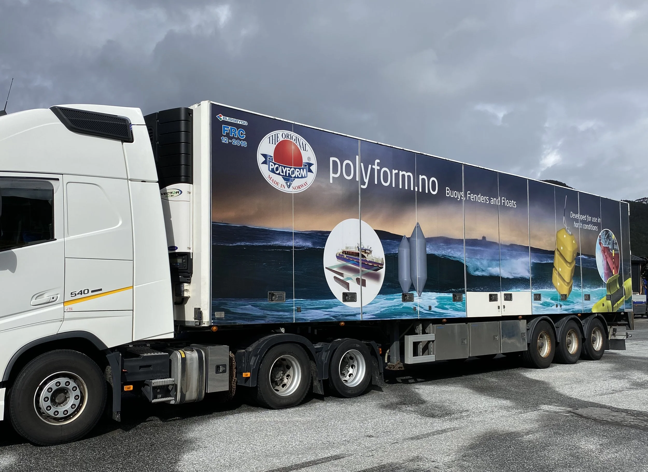 Superbølge fra Alnes og Polyform
